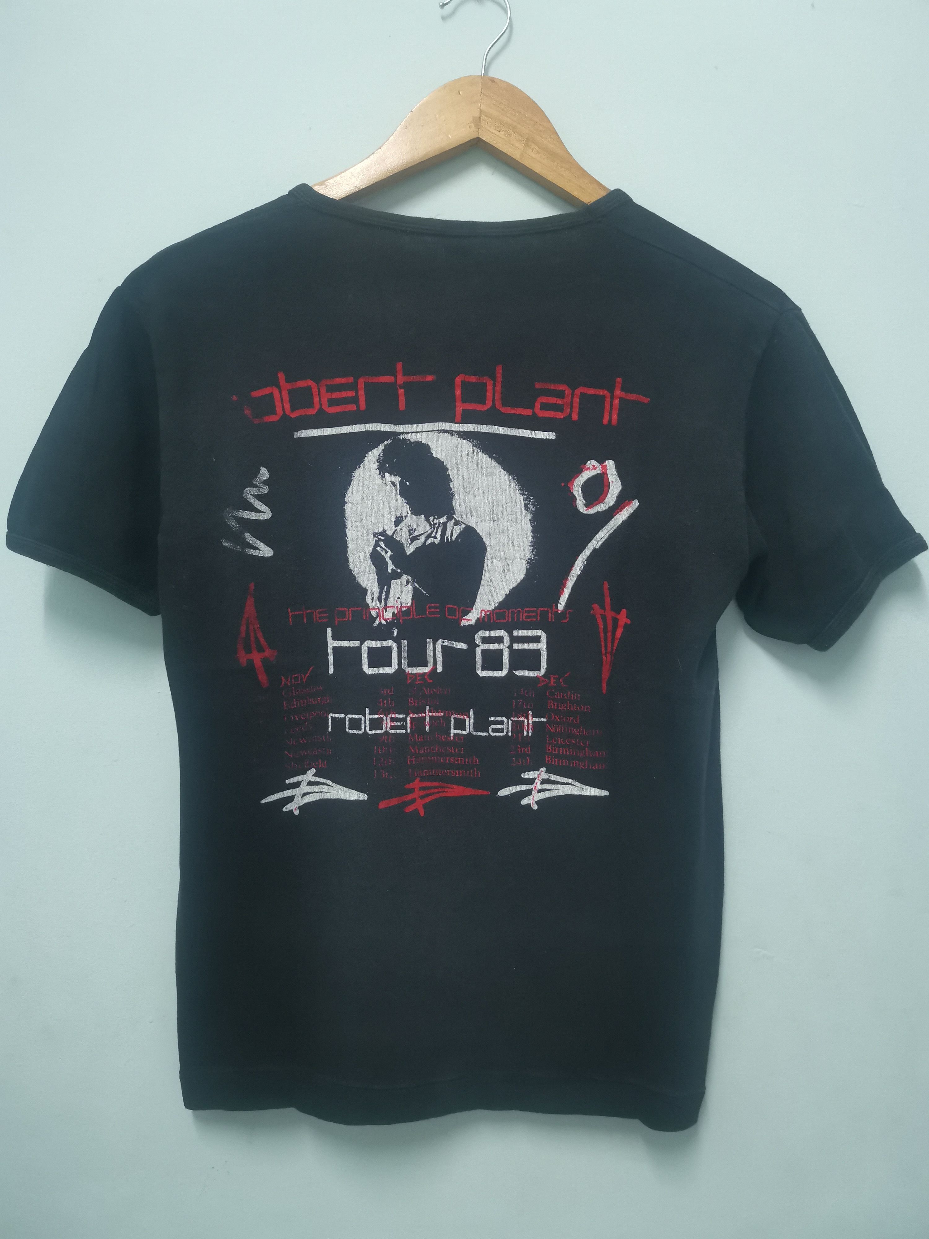Band Tees Vintage Robert Plant Tour 83 Rock Band Tee Nirvana Morrissey Size US S / EU 44-46 / 1 - 3 Thumbnail
