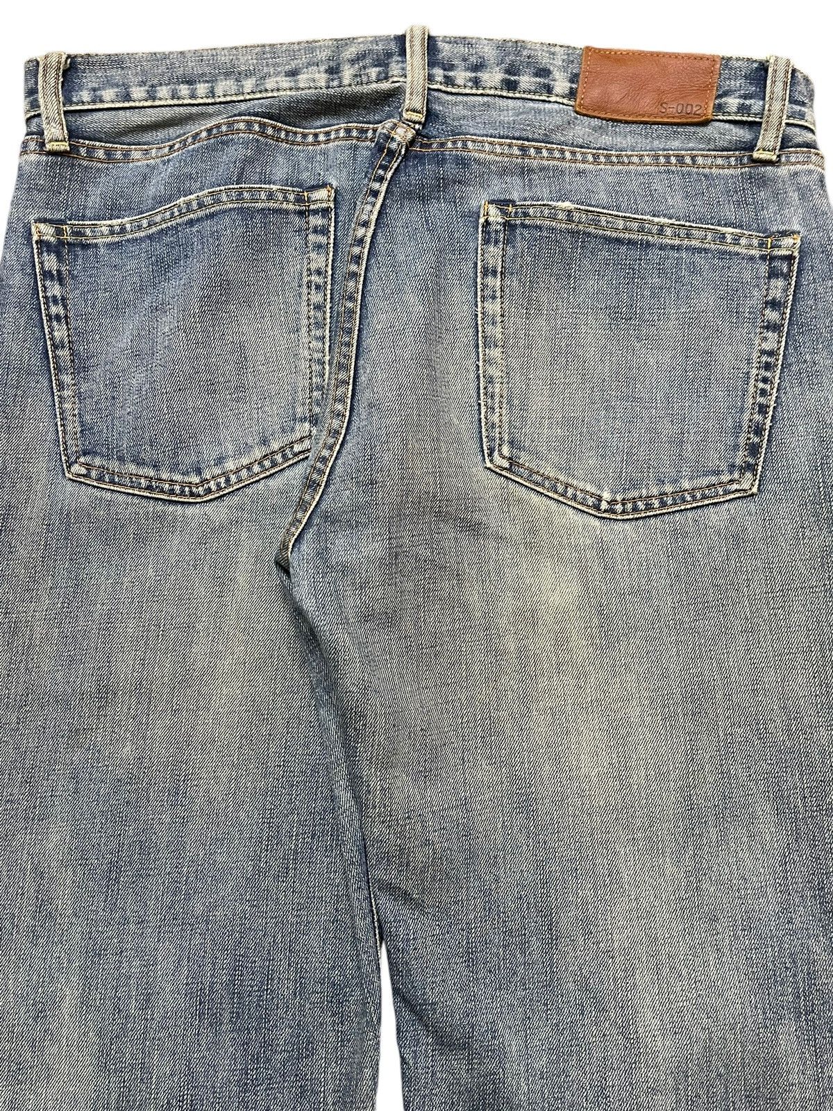 Uniqlo Vintage Japanese Uniqlo Blue Faded Wash Style Loose Jeans Size US 34 / EU 50 - 6 Thumbnail