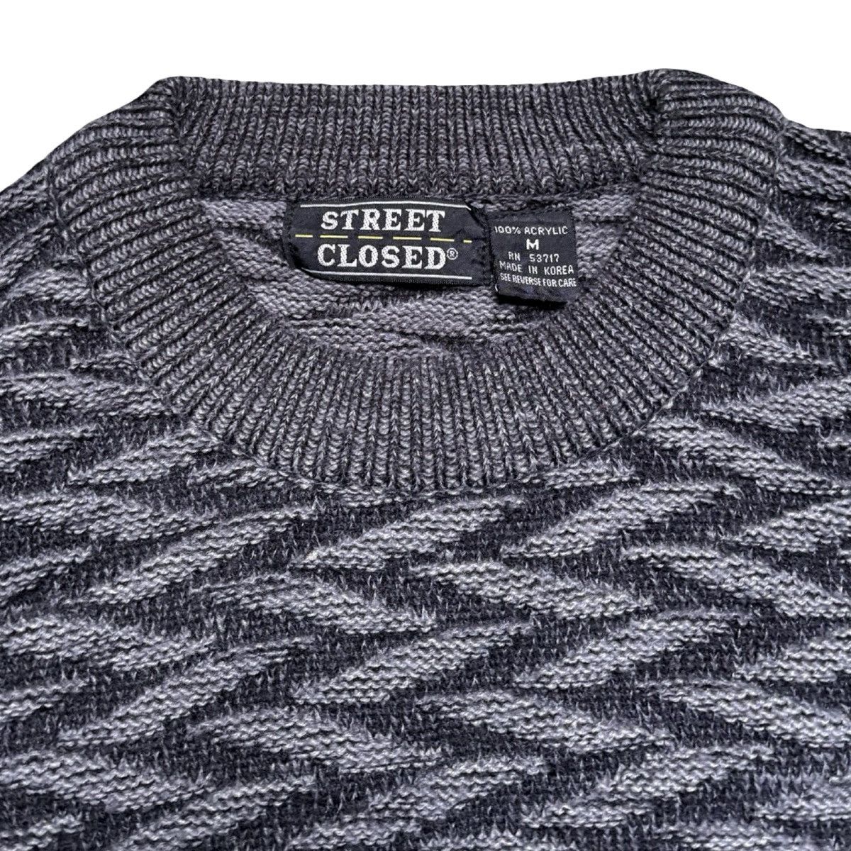 Other Vintage Street Closed Black Gray Men’s Sweater Sz M 3D Size US M / EU 48-50 / 2 - 3 Thumbnail