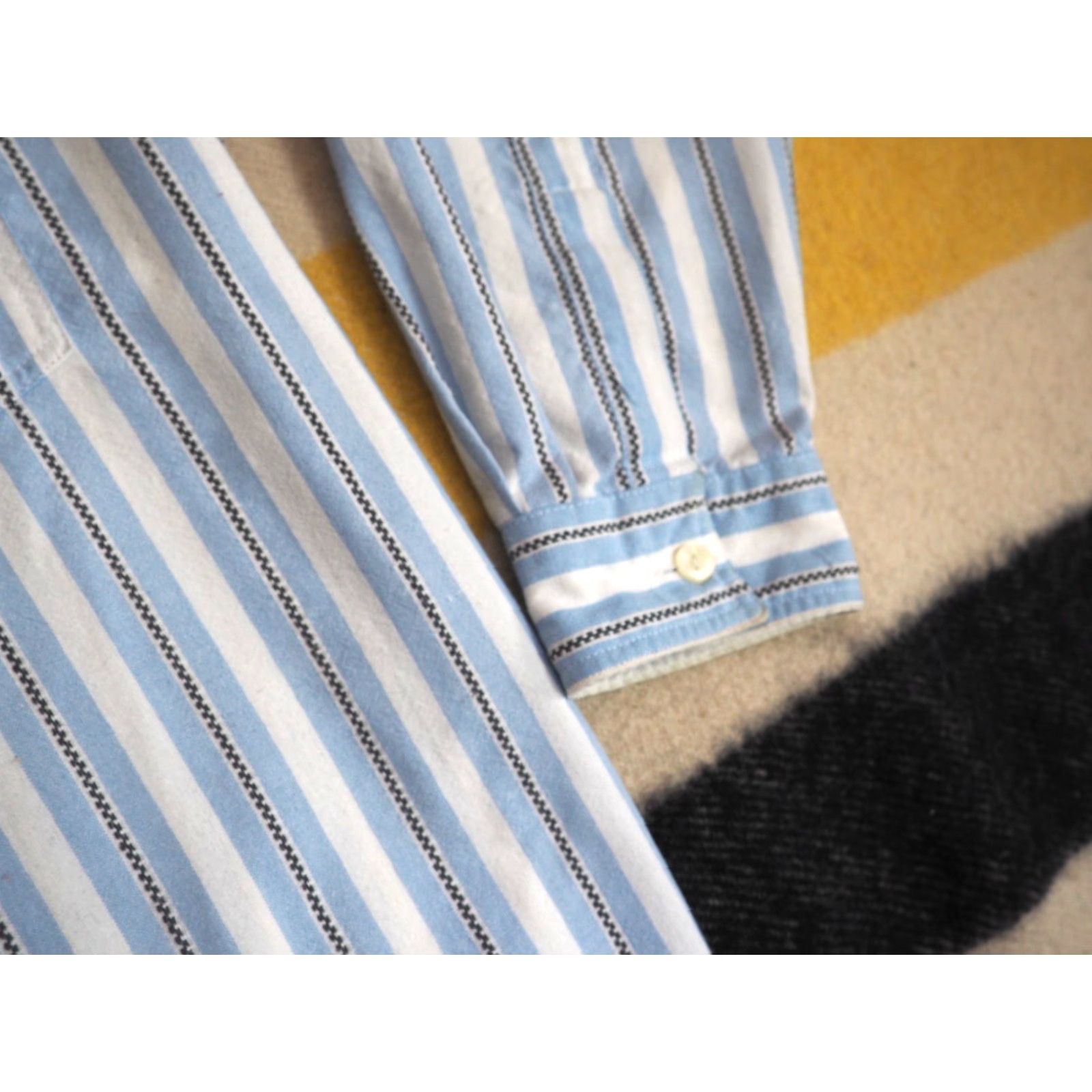 Levi's VTG Levi's Button-Front Shirt Mens L Casual 1990s 90s Striped Blue White Cotton Grunge Baggy Long Sleeve Size US L / EU 52-54 / 3 - 6 Thumbnail