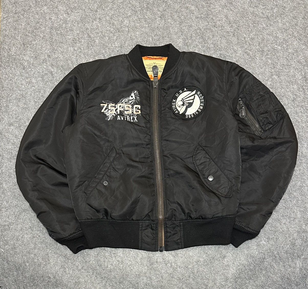 Avirex Avirex 75th FSG MA-1 Flight Jacket in black. Size US S / EU 44-46 / 1 - 1 Thumbnail