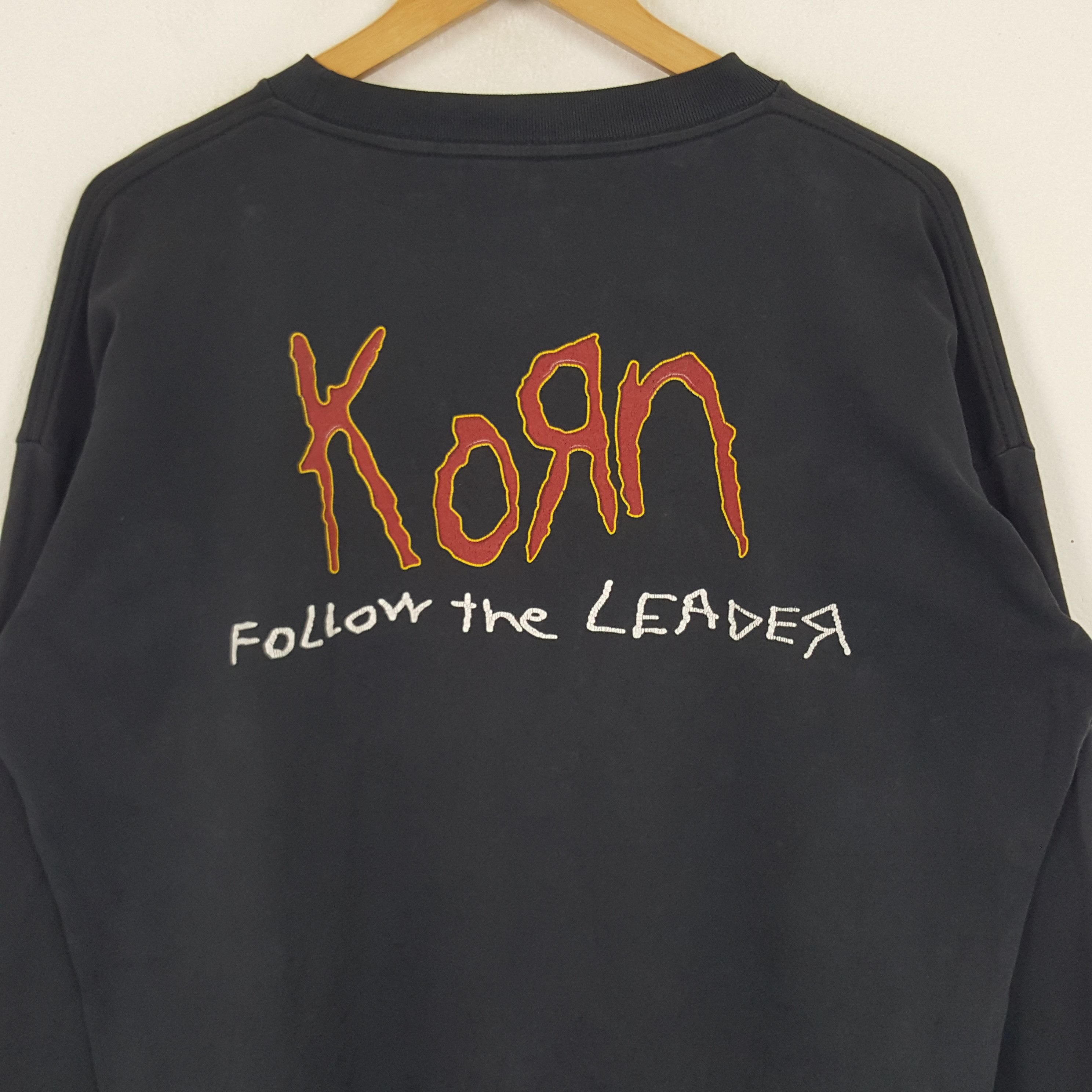 Band Tees × Vintage Vintage Korn Follow The Leader American Rock Band Tshirt Size US XXL / EU 58 / 5 - 4 Thumbnail