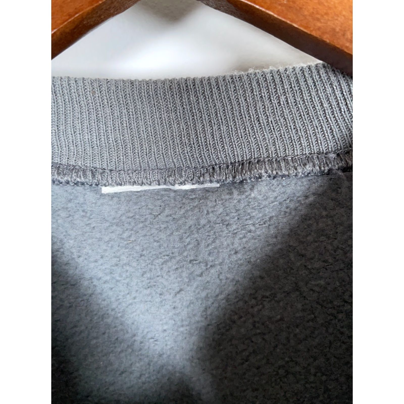 Vintage VINTAGE Sweatshirt Crewneck Raglan Sleeves Dark Gray 90s Adult Medium Men’s Pullover Cotton Blend 50/50 Regular Fit Nightwatch Gray Shirts? Size US M / EU 48-50 / 2 - 3 Thumbnail