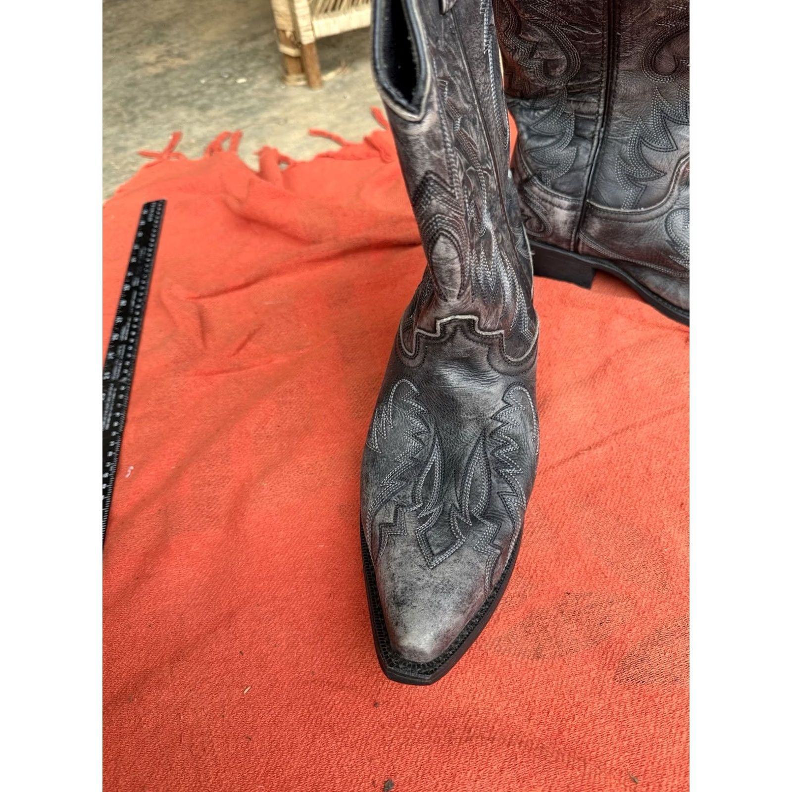 Vintage Laredo Black Distressed Leather Cowboy Boots Men’s 9.5 D Western Pointed Toe Boots Size US 10 / EU 43 - 7 Thumbnail