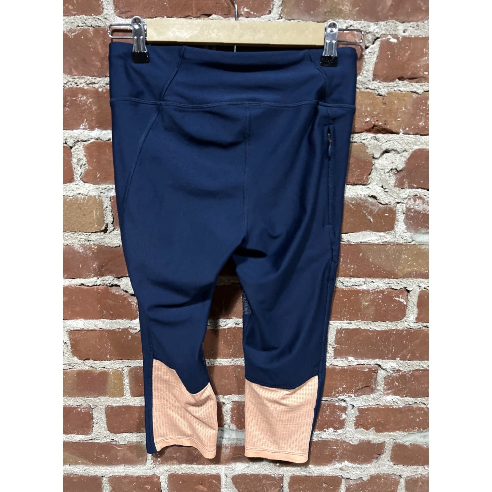 Under Armour Under Armour Womens Blue Athletic Cropped Leggings Size Medium Size 32" / US 10 / IT 46 - 3 Thumbnail