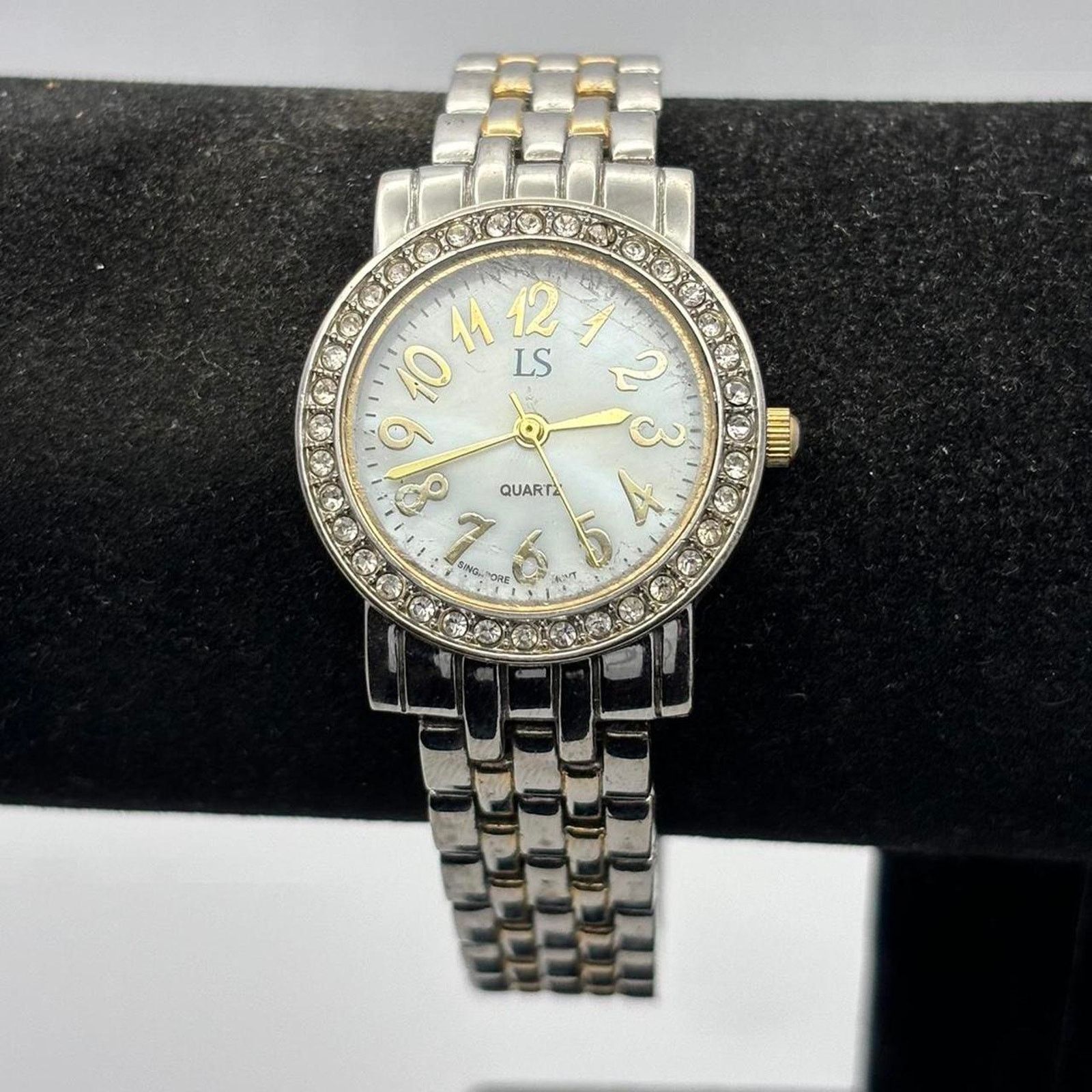 Other Vintage Silver Men's Quartz Watch Size ONE SIZE - 1 Thumbnail