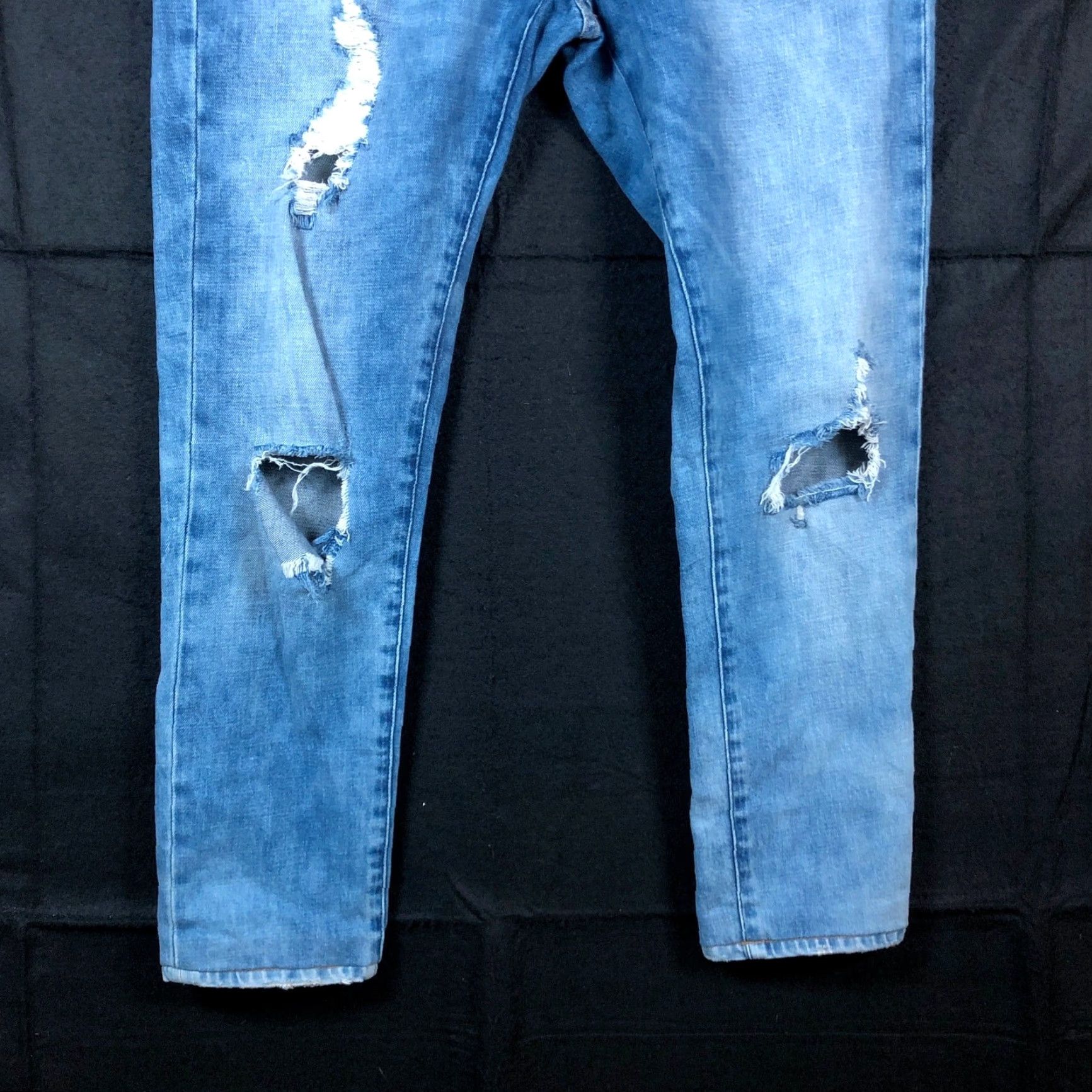 Vintage VINTAGE Blank NYC Jeans Blue Denim Skinny Distressed Stretch 30 Mens Regular 32 Tailored Light Wash Classic Classique Size US 30 / EU 46 - 3 Thumbnail
