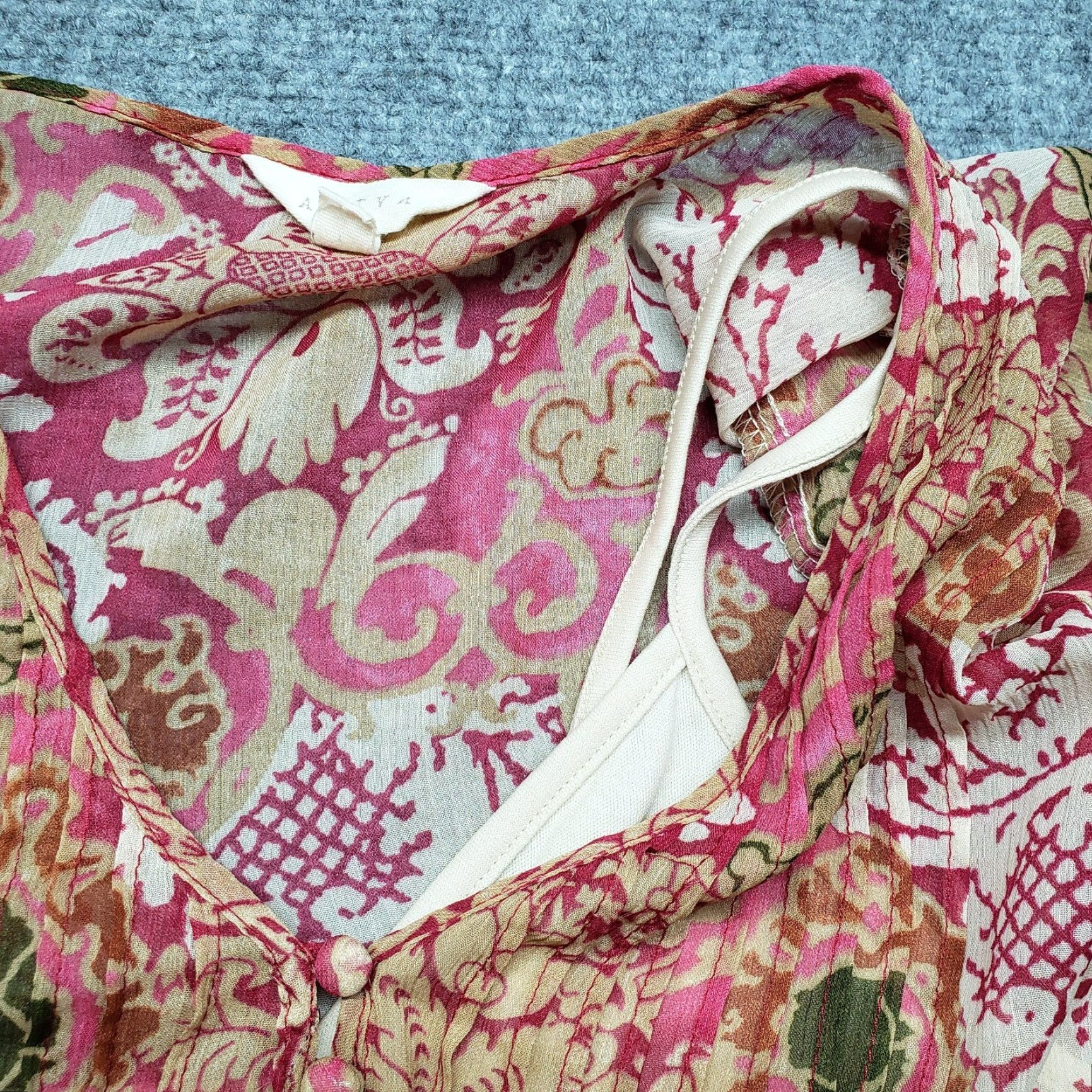 Pinko Adiva Blouse Womens L Pink Gold Floral V-Neck Polyester Lace 3/4 Sleeve Button Size L / US 10 / IT 46 - 3 Thumbnail