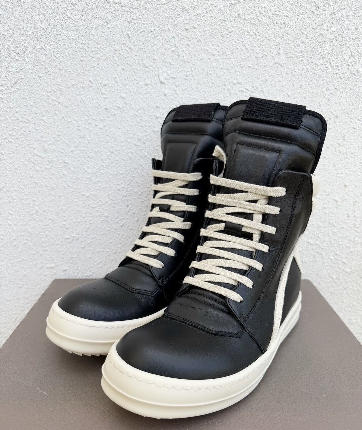 Rick Owens Rick Owens Geobasket High-Top Sneakers Black & White Size US 5 / IT 35 - 2 Thumbnail