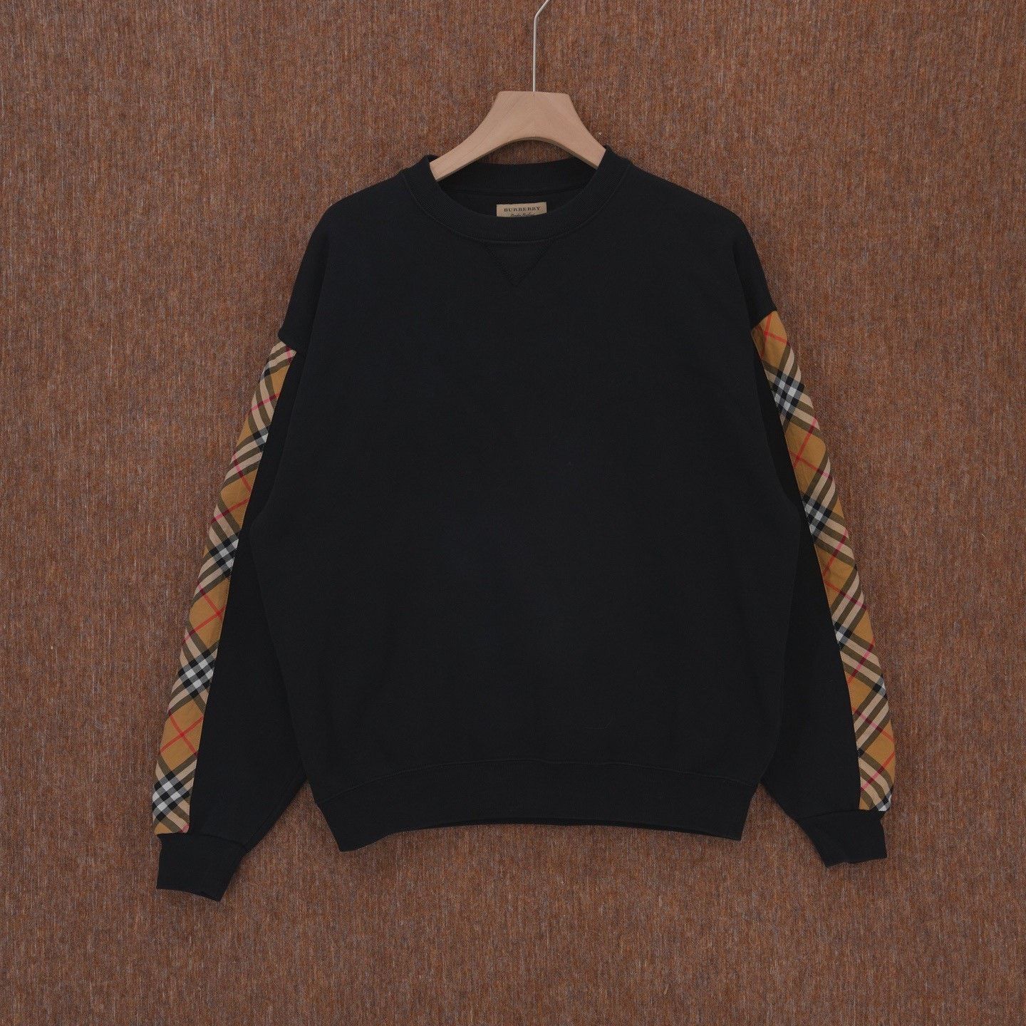 Burberry Burberry Arm Check Round Neck Sweatshirt Size US M / EU 48-50 / 2 - 1 Thumbnail
