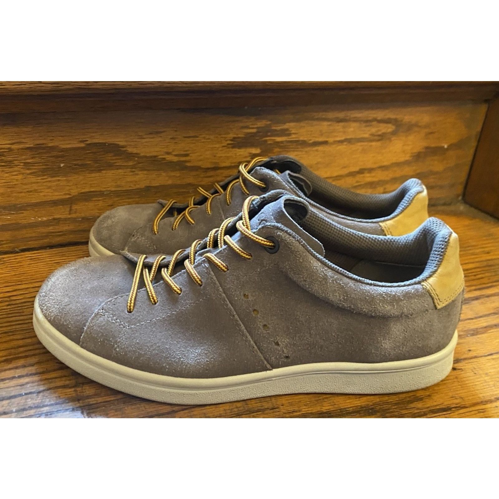 Ecco Ecco Soft Comfort Suede Sneakers Women’s 9-9.5 Gray 40 Shoes Size US 9.5 / IT 39.5 - 1 Thumbnail