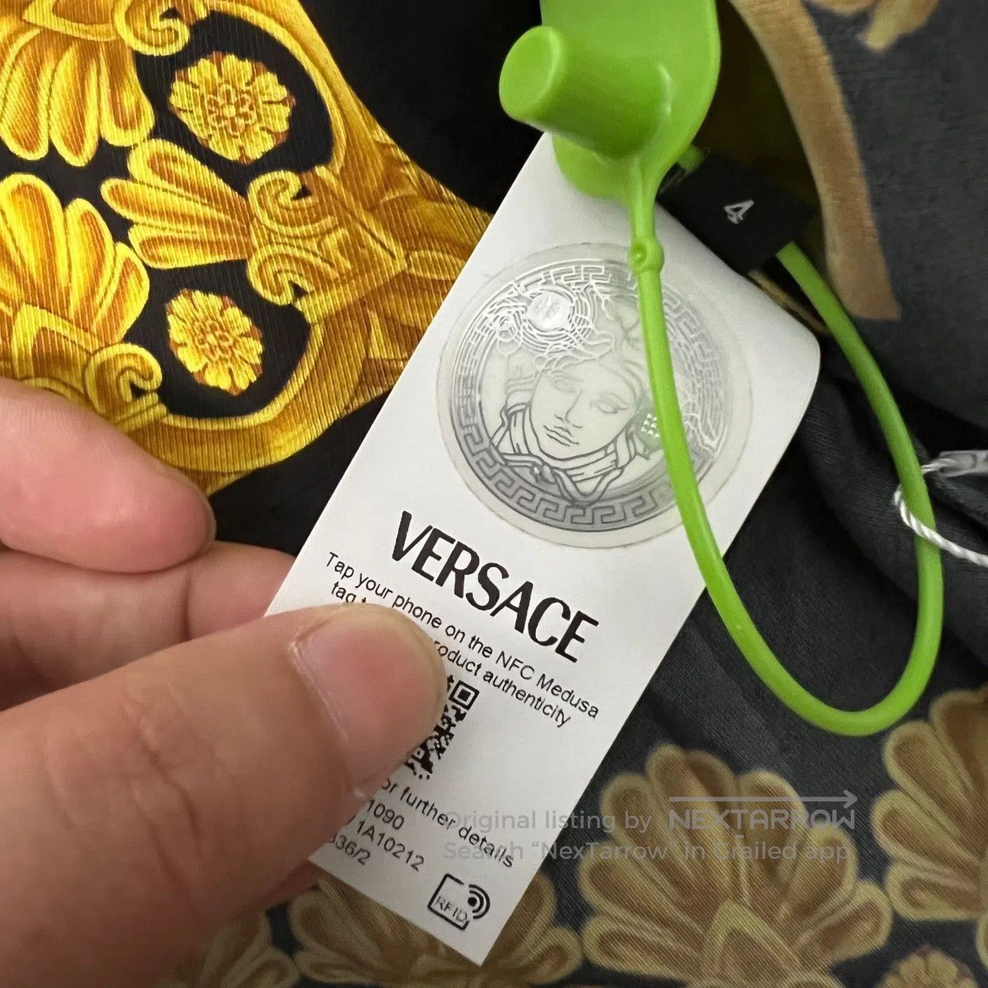 Versace Versace Baroque Medusa Print Silk Shirt. Size S / US 4 / IT 40 - 7 Thumbnail