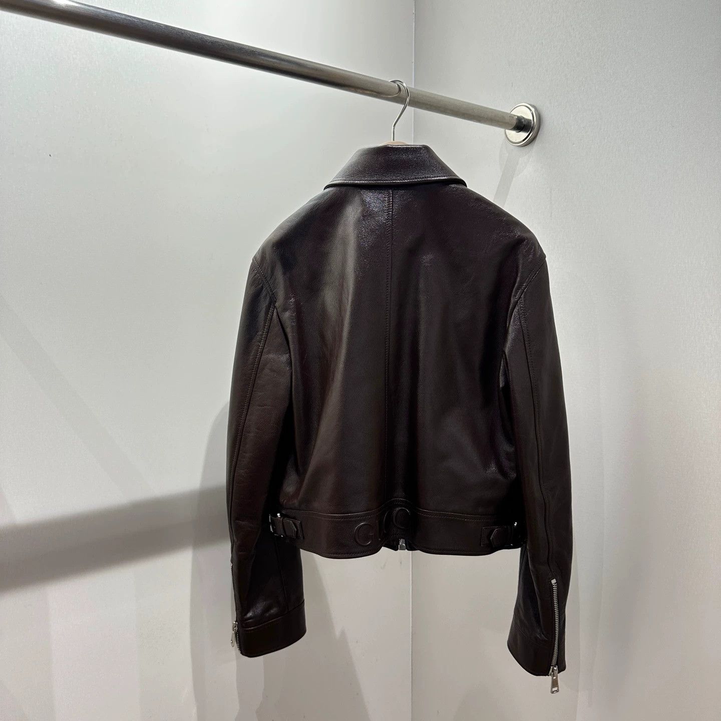 Gucci Gucci 24FW pointed collar slogan zipper leather jacket 38 Size XS / US 0-2 / IT 36-38 - 2 Thumbnail