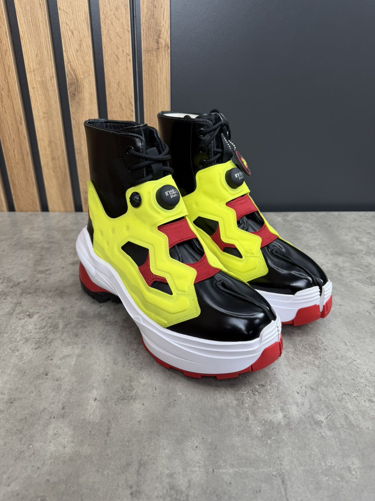 Maison Margiela Maison Margiela x Reebok Tabi Instapump Fury Oxford High Size US 10 / EU 43 - 10 Thumbnail