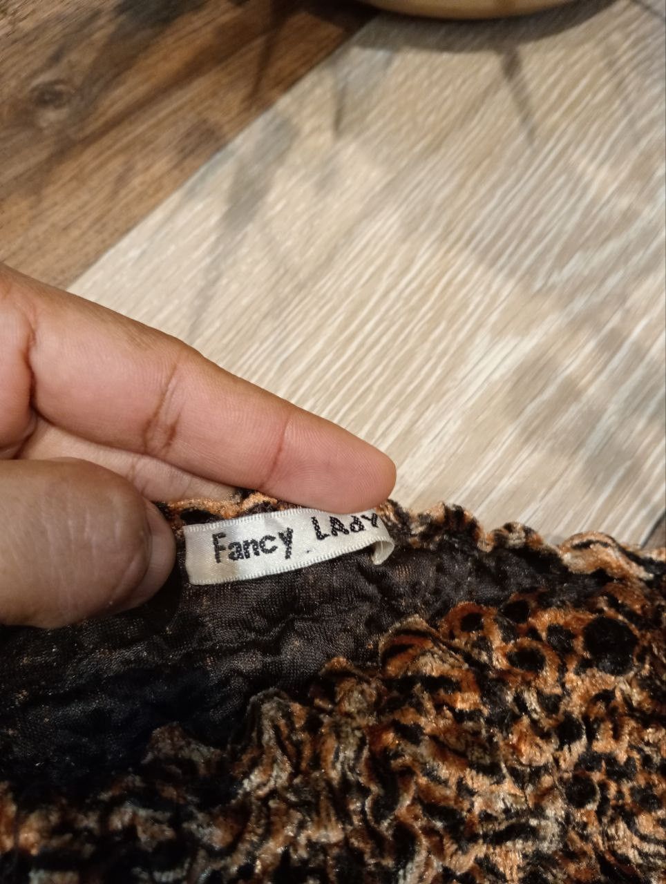 Japanese Brand FANCY LADY LEOPARD POPCORN PLEATED TOPS Size ONE SIZE - 5 Thumbnail