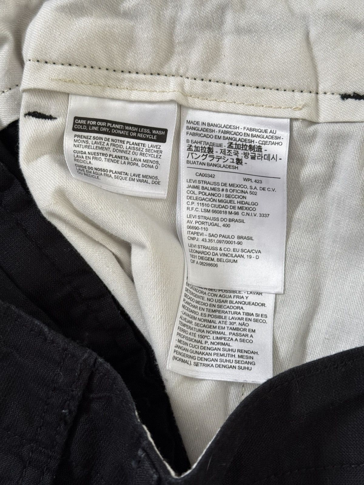 Levi's Men's Levi's 502 Regular Taper Fit Black Shorts Size 36 Used Size US 36 / EU 52 - 3 Thumbnail