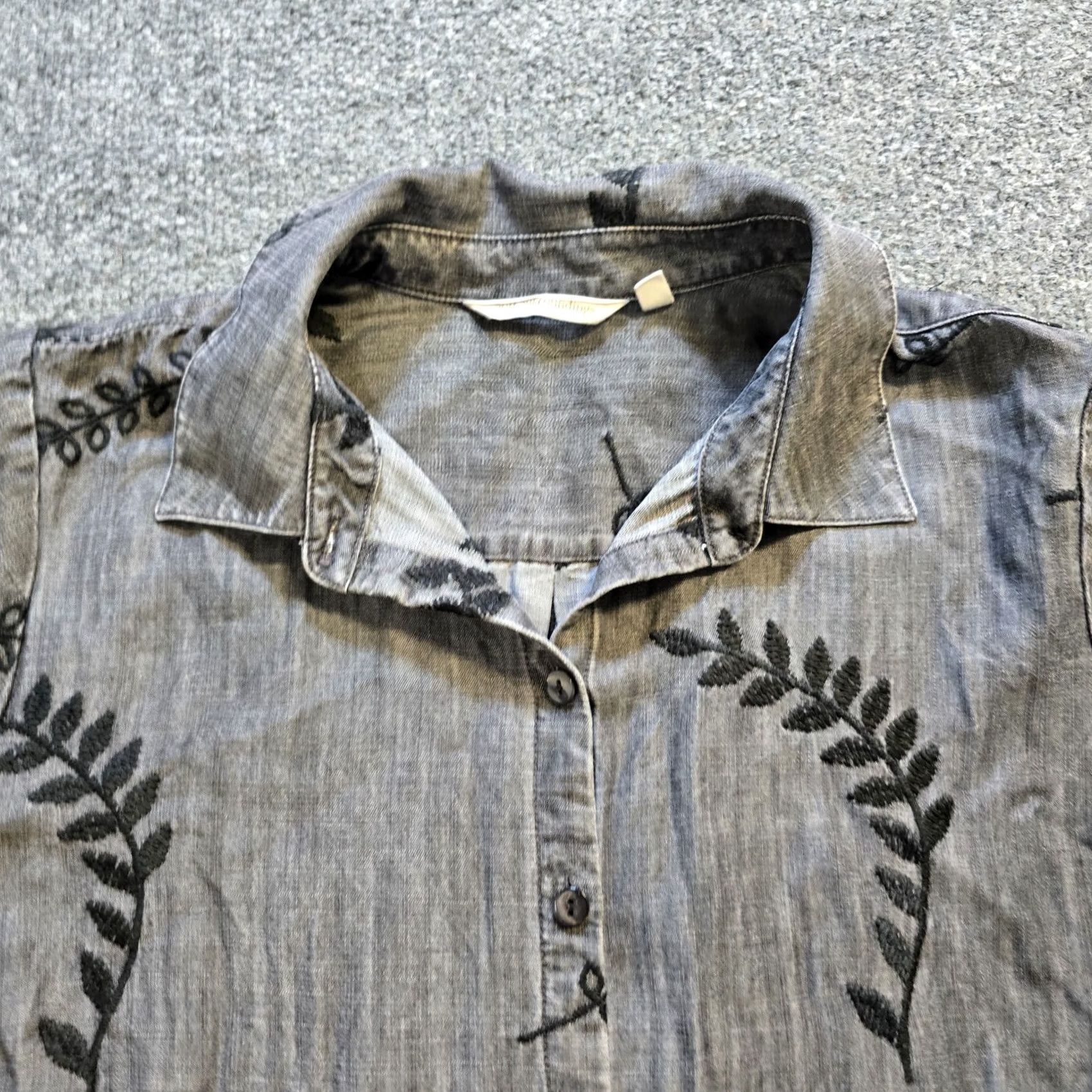 Soft Surroundings Soft Surroundings Top Women Petite Gray Embroidered Tencel Casual Button-Up Long Sleeve, Gray, Petites, Medium Size M / US 6-8 / IT 42-44 - 2 Thumbnail