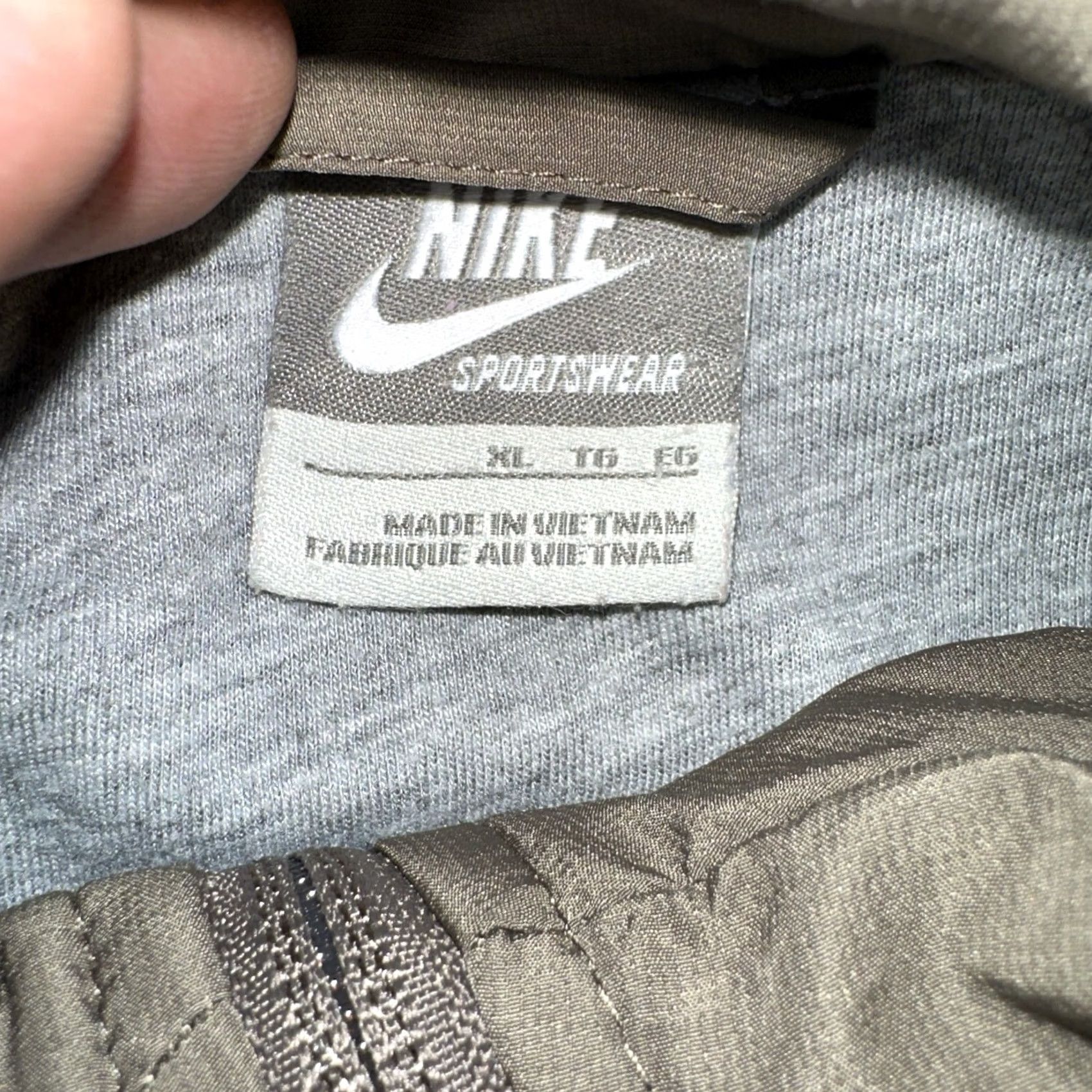 Nike VINTAGE Nike Windbreaker Jacket 90s XL Men Brown Windbreaker Lined Jacket Size US XL / EU 56 / 4 - 5 Thumbnail