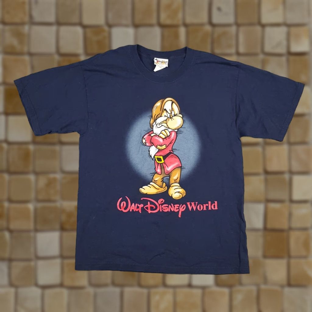Disney Y2K Grumpy Walt Disney World Sleeping Beauty Cartoon Sz M Vintage Movie T Shirt Size US M / EU 48-50 / 2 - 1 Thumbnail
