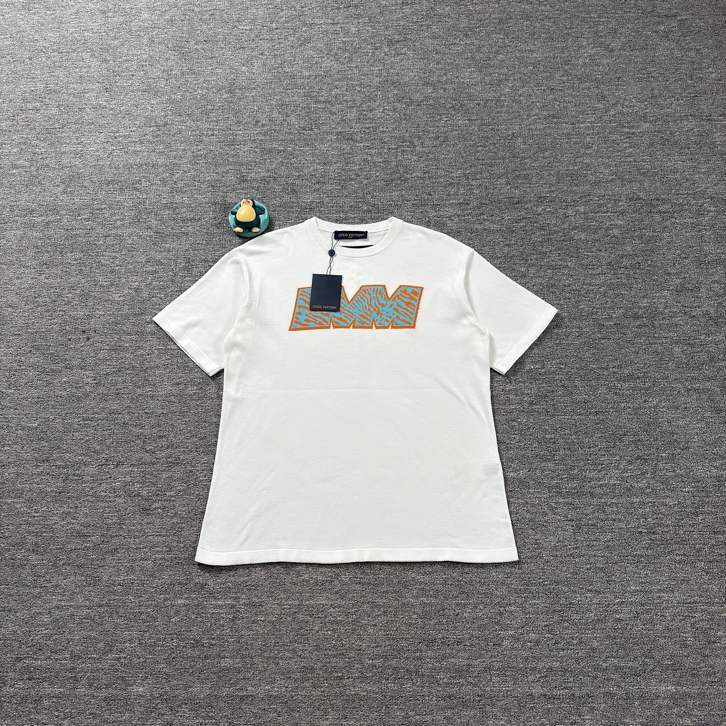 Louis Vuitton Louis Vuitton Logo T-Shirt Size L Size US L / EU 52-54 / 3 - 1 Thumbnail