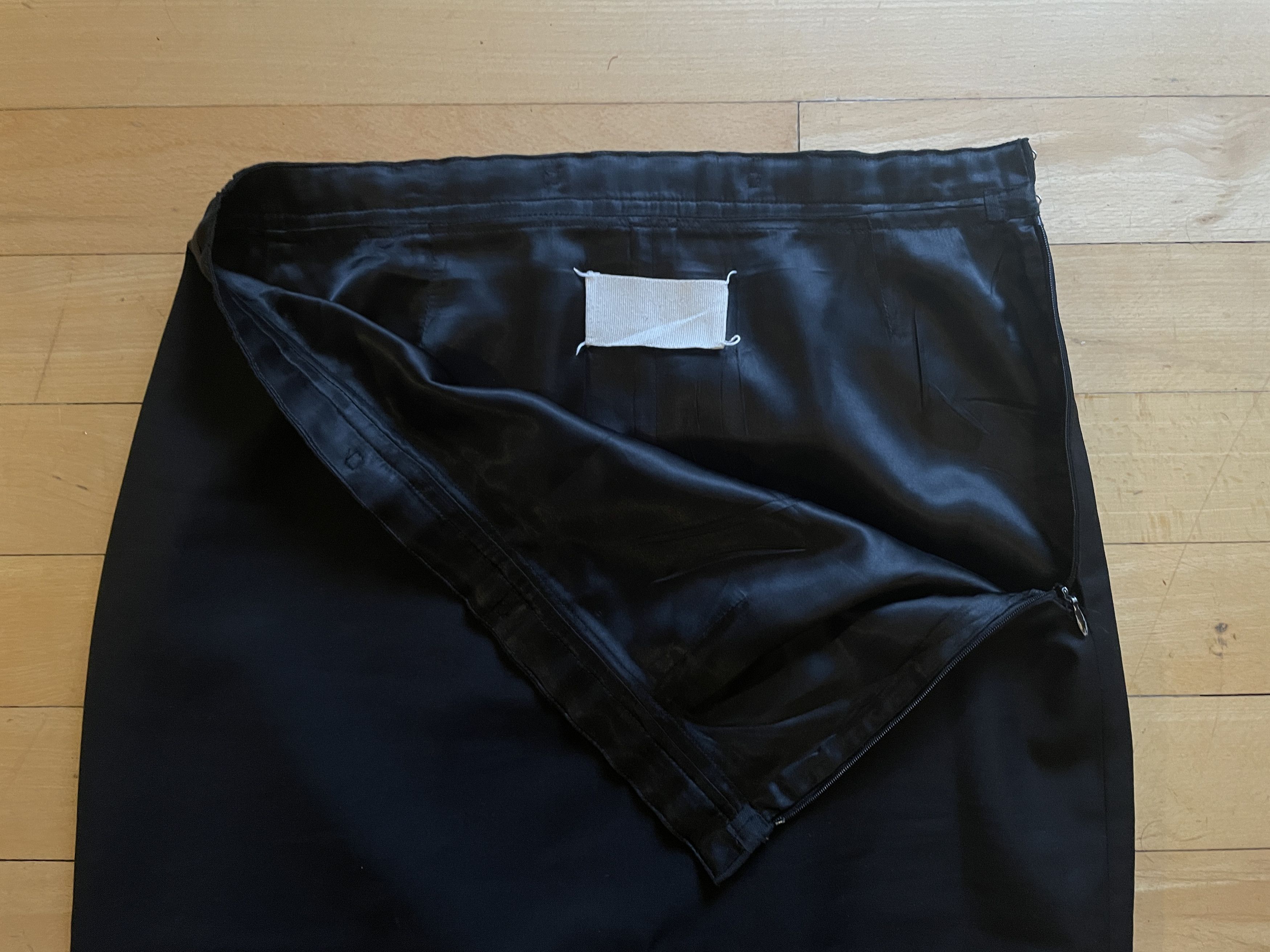 Maison Margiela Maison Margiela 90's Black Midi Skirt Size 30" / US 8 / IT 44 - 5 Thumbnail