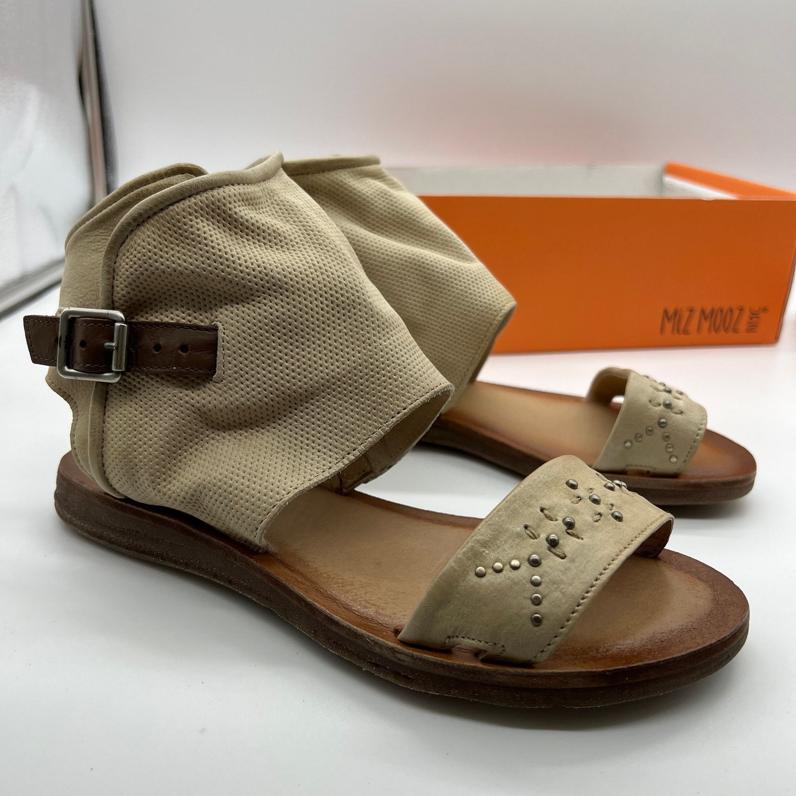 Other Miz Mooz Leather Wide Width Sandals Women Size 7.5 Size US 7.5 / IT 37.5 - 1 Thumbnail