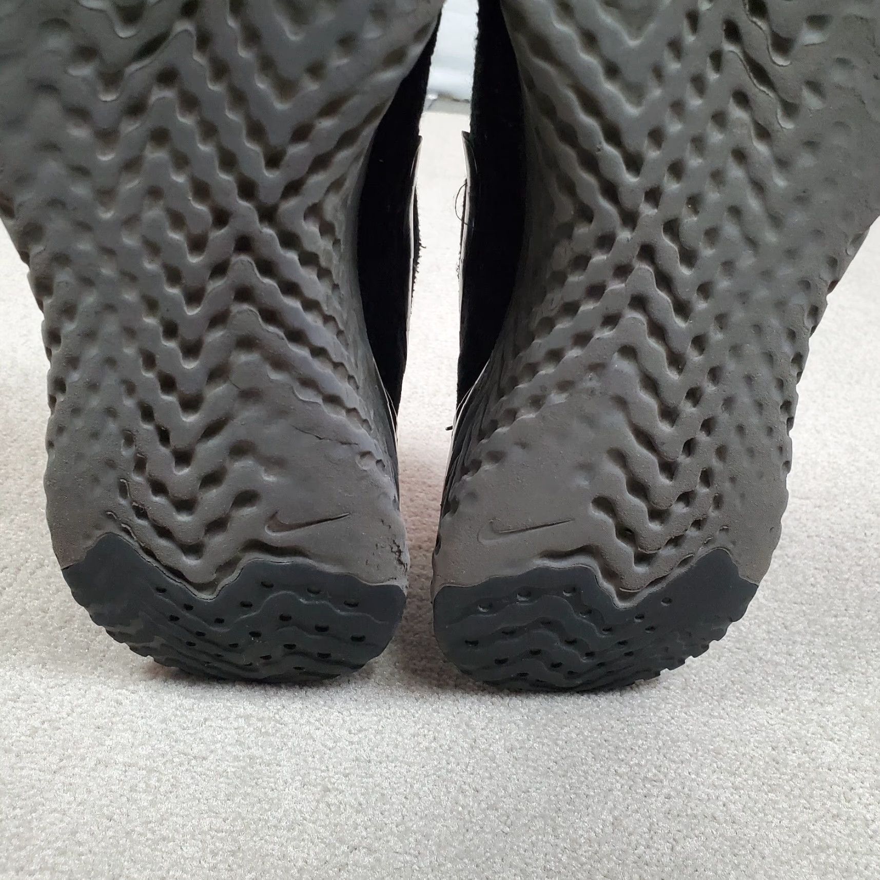 Nike Nike Womens Shoes Sneaker Low Top Black React Flyknit 2 Running 10 BQ8927 001 Size L / US 10 / IT 46 - 4 Thumbnail