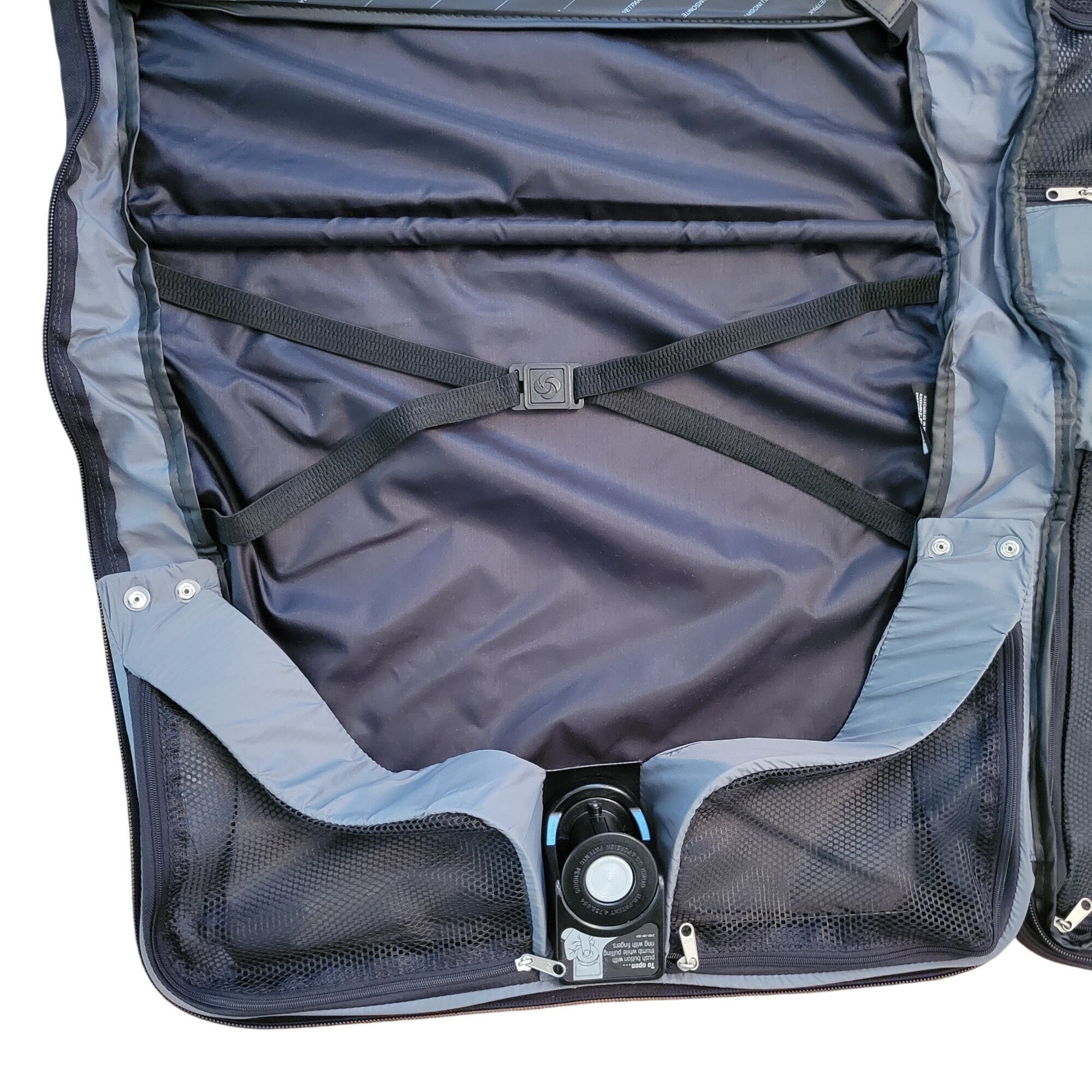 Samsonite Black Nylon Garment Bag Shoulder Strap Overnight C