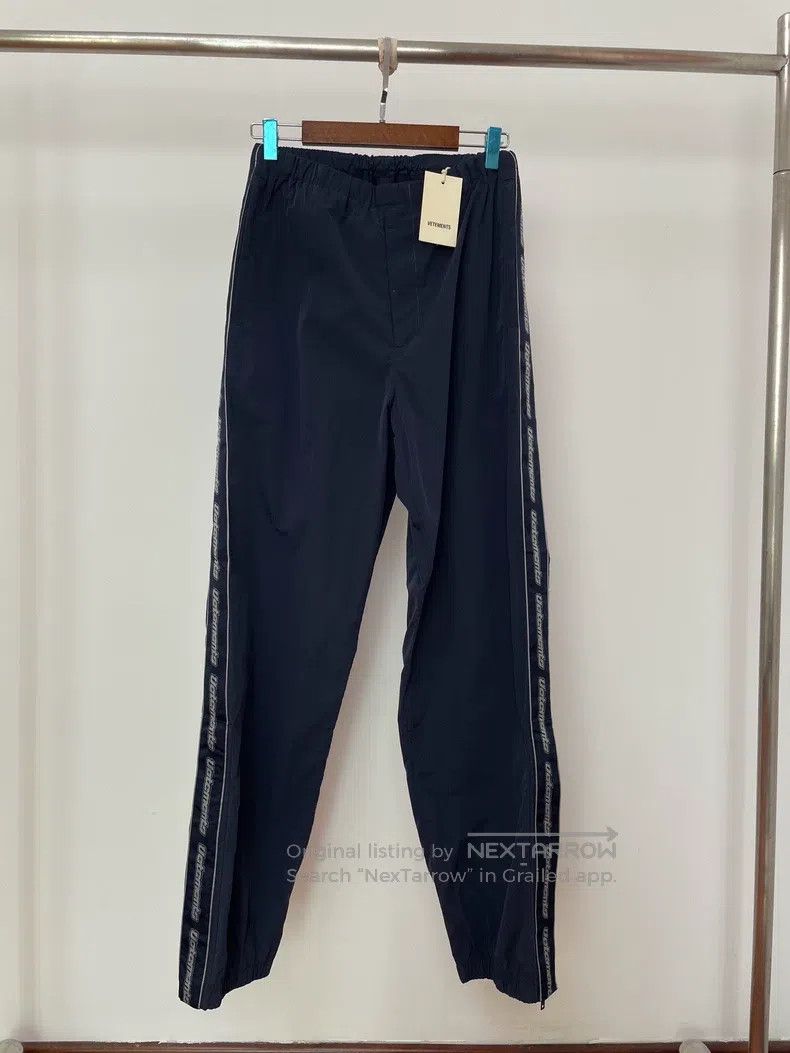 Vetements Vetements size S Casual Sports Pants Size US 27 - 1 Thumbnail