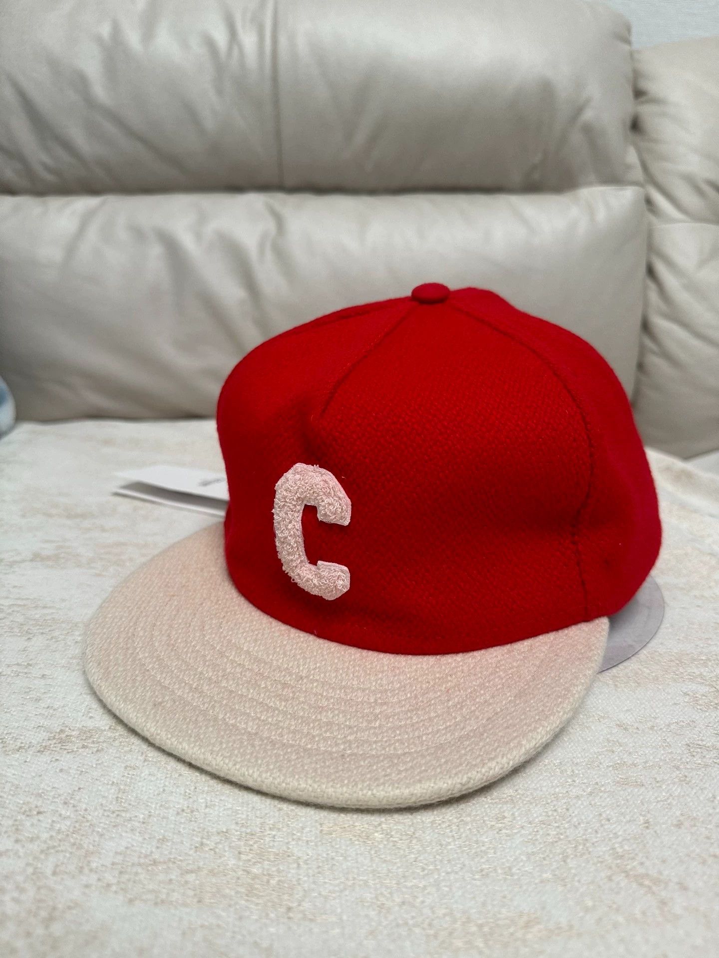 Celine Celine Letter Logo Red L Baseball Cap Size ONE SIZE - 1 Thumbnail