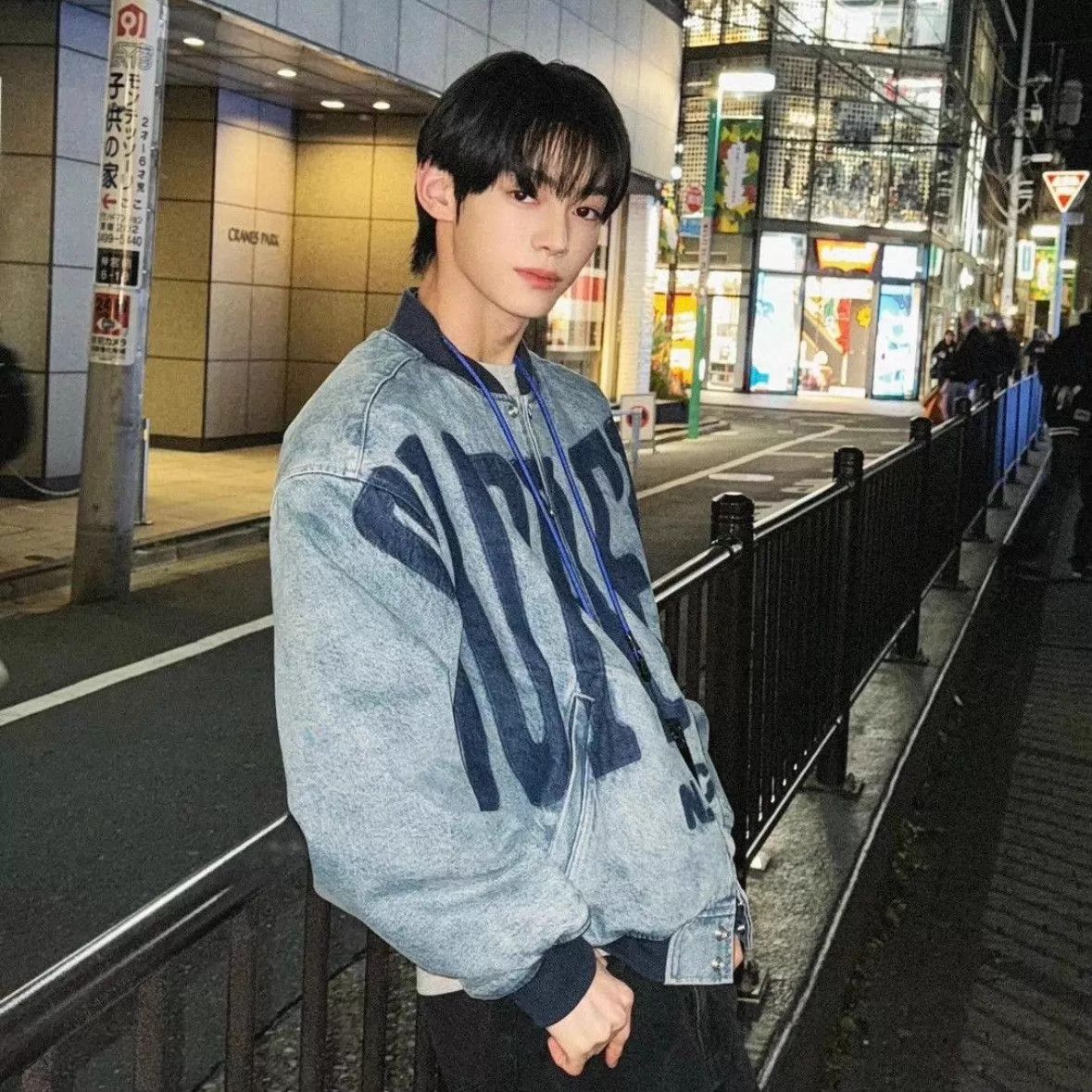 Supreme Supreme Logo Print Washed Denim Padded Jacket L 99 New Size US L / EU 52-54 / 3 - 8 Thumbnail