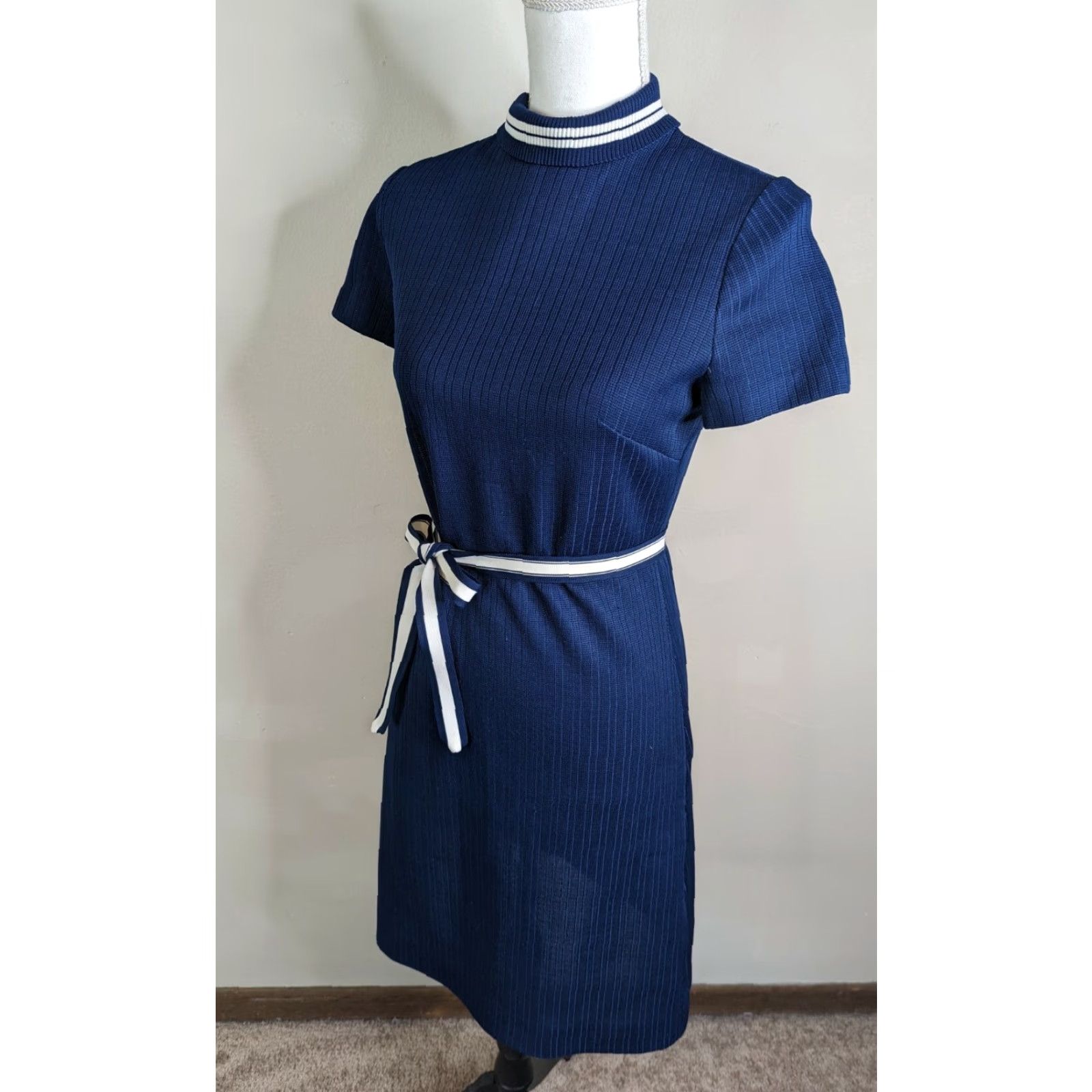 Vintage Vintage 60s Mod Women's Blue Fitted Sheath Dress 4/6 Small User: Vintage 60s Mod Women's Blue Fitted Sheath Dress 4/6 Small Size 4XL / US 24-26 - 3 Thumbnail