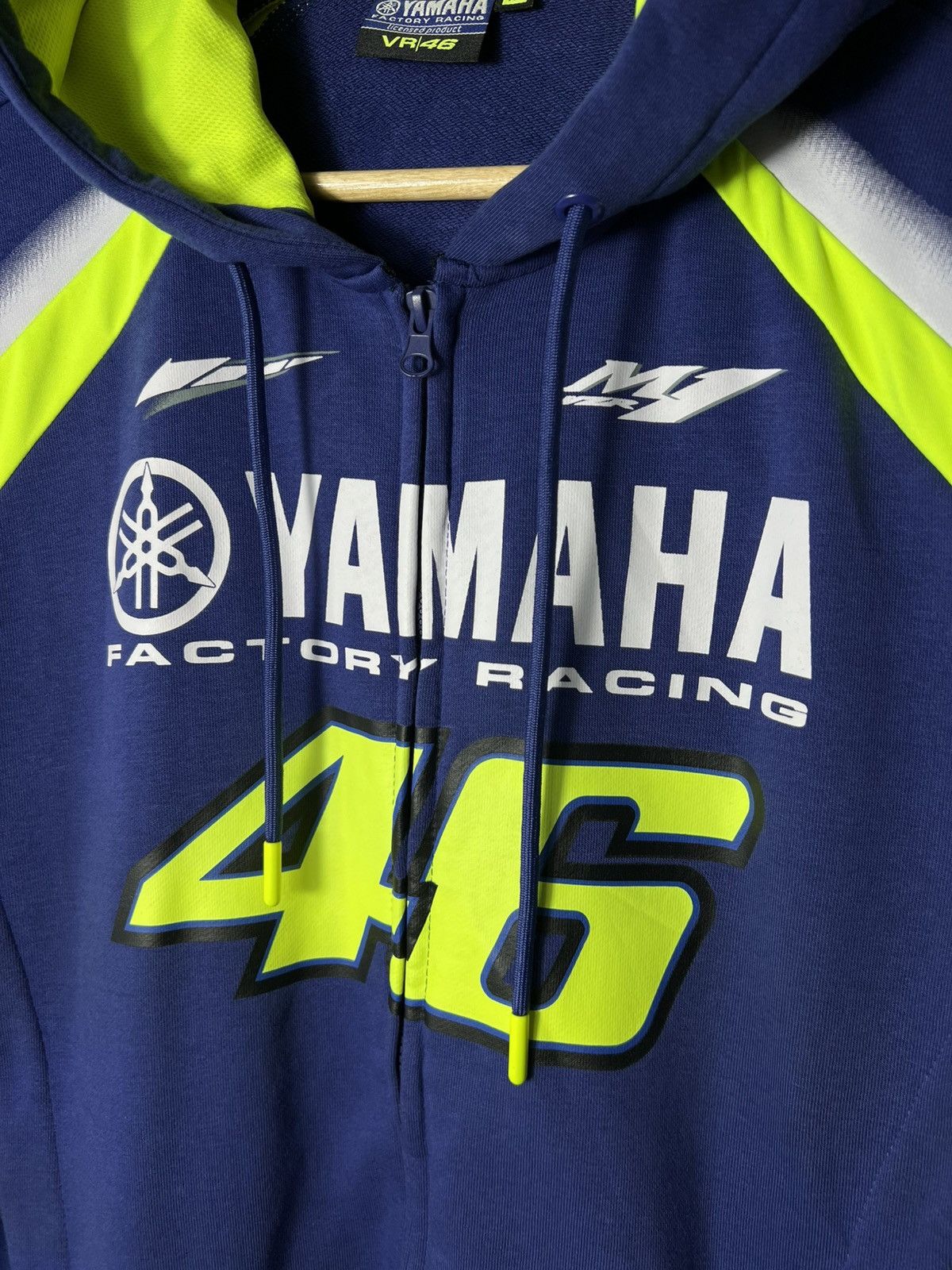 Yamaha Vintage Y2K Yamaha VALENTINO ROSSI 46 Hoodie Rare Retro Hype Size US XL / EU 56 / 4 - 4 Thumbnail