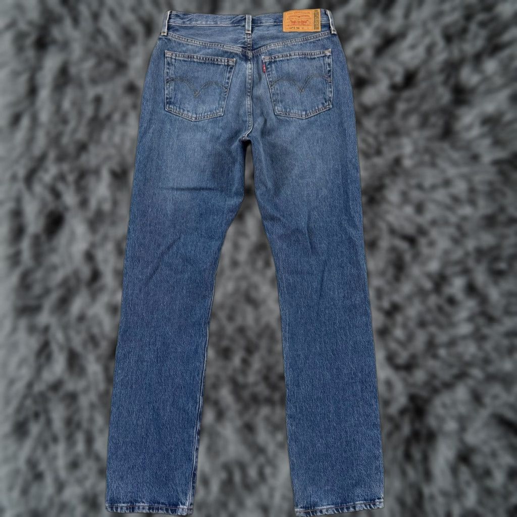 Levi's Levi's 501 Jeans Mens 28x32 Blue Denim Straight Button Fly Casual Vintage No Size US 28 / EU 44 - 1 Thumbnail