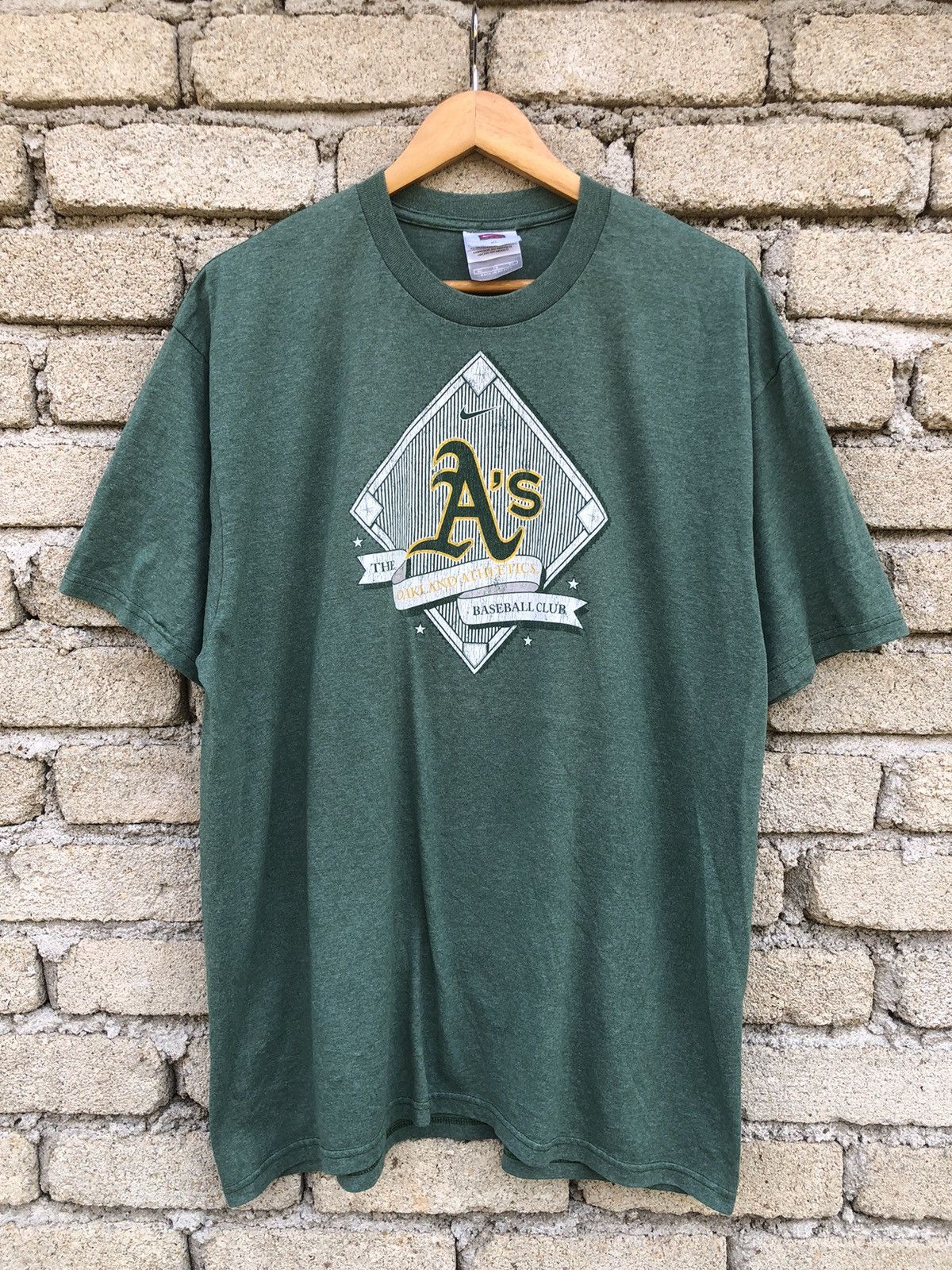 Vintage Y2K Nike X MLB Oakland Athletics 50/50 Tshirt