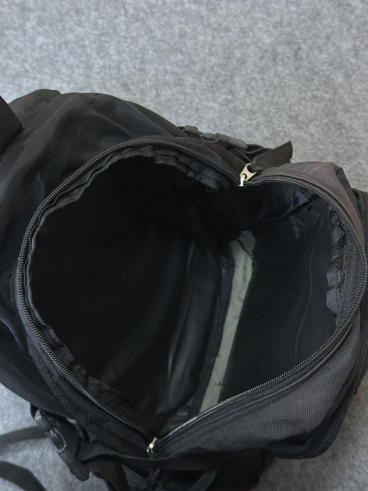 Nike Nike Y2K archive backpack with mesh side pockets. Size ONE SIZE - 20 Thumbnail