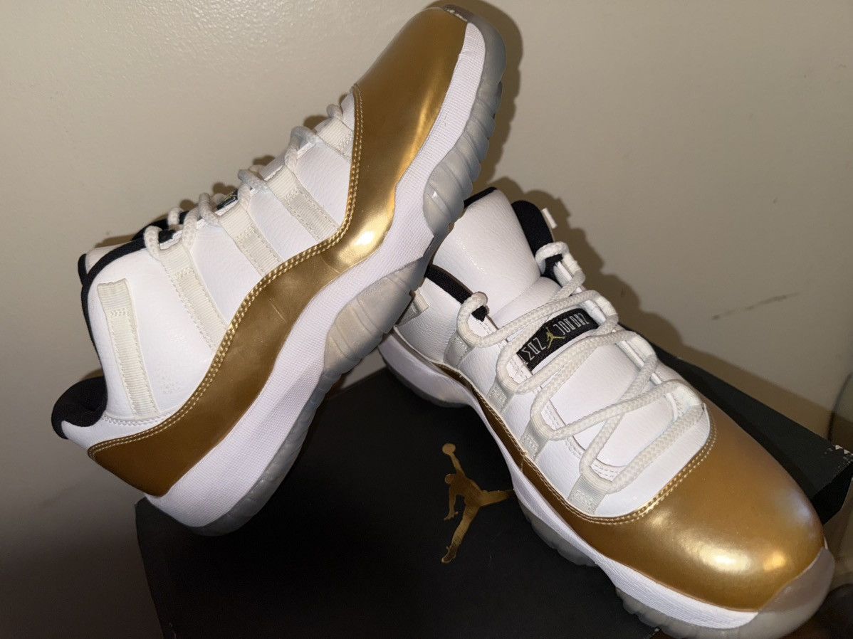 Jordan Brand Air Jordan Retro 11 Low “Closing Ceremony” EXC w/OG Box sz 9 Size US 9 / EU 42 - 1 Thumbnail