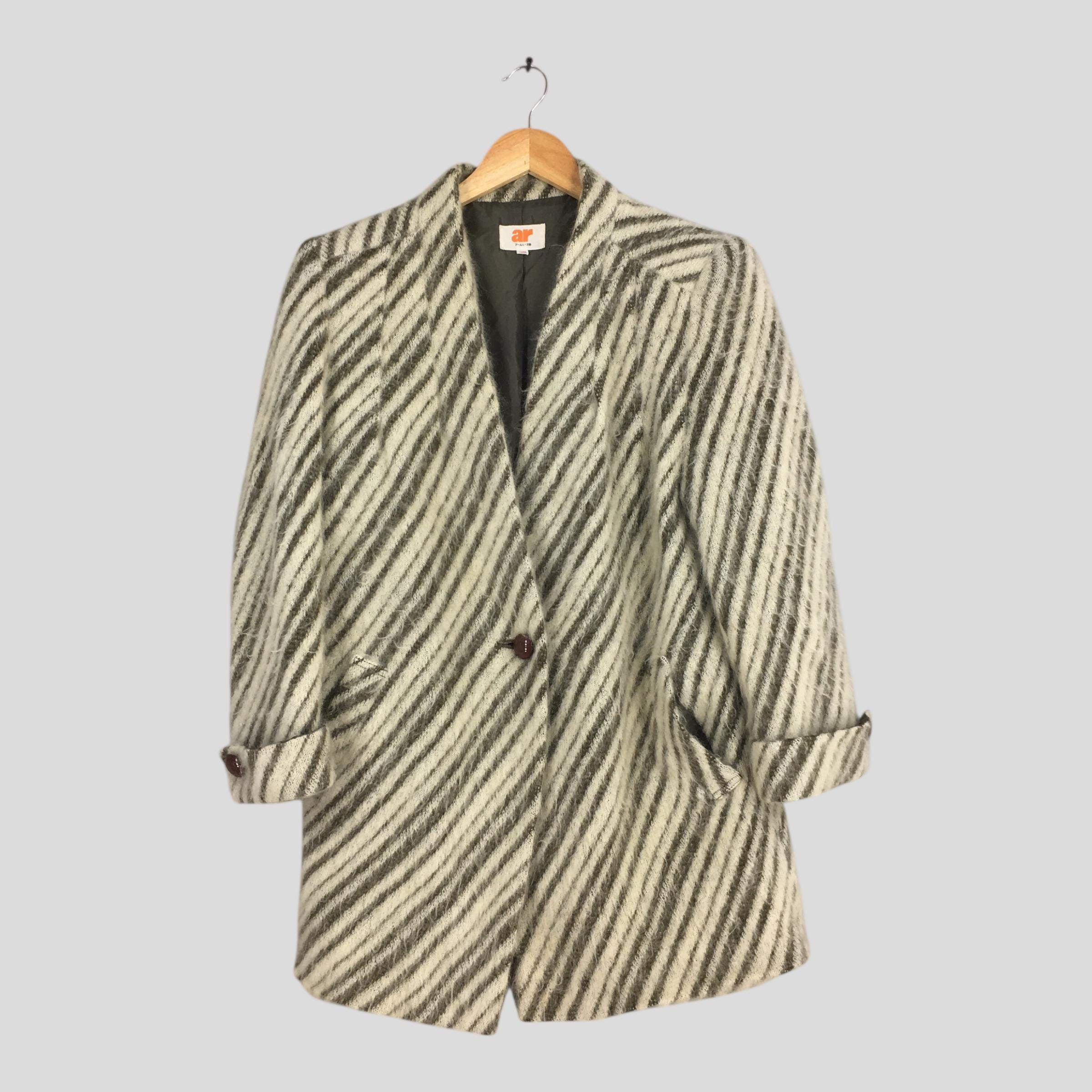 Japanese Brand 1980 AR Japan Japan Striped Zebra Mohair Button Jacket M Size US M / EU 48-50 / 2 - 1 Thumbnail