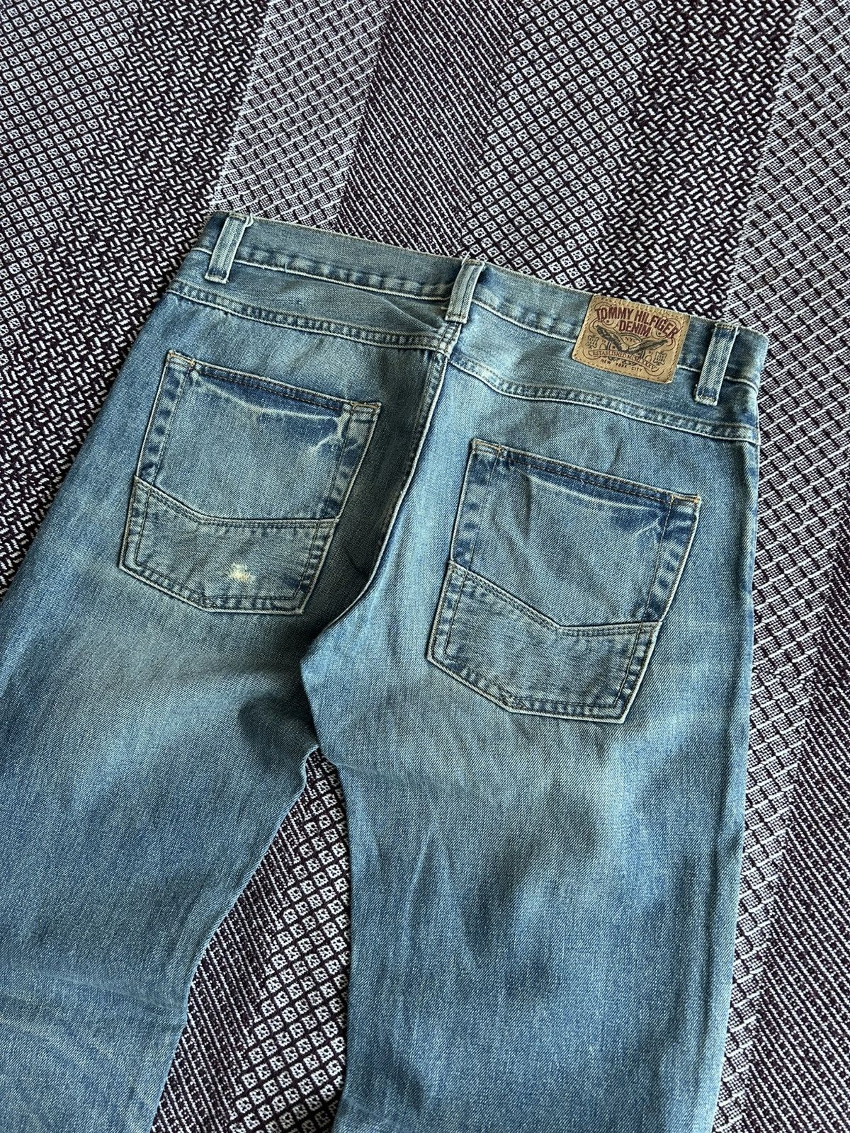 Tommy Hilfiger Crazy Tommy Hilfiger Denim Faded Jeans Washed Straight Sz 32 Size US 32 / EU 48 - 5 Thumbnail
