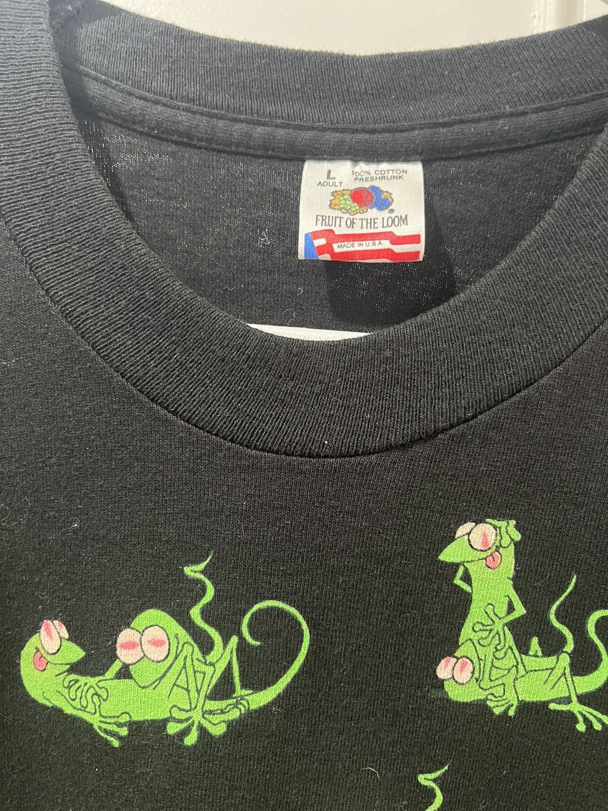 Vintage Vintage 1990s Sex Positions AOP Freaky Lizards T-Shirt Size US L / EU 52-54 / 3 - 8 Thumbnail