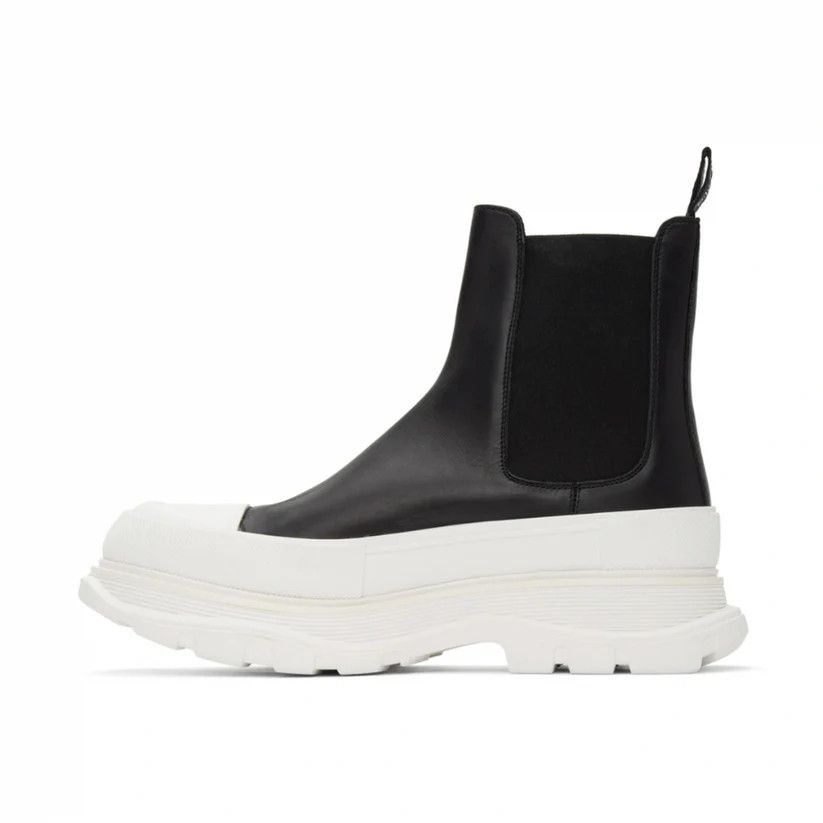 o1y1024 Ankle Boots in Black & White