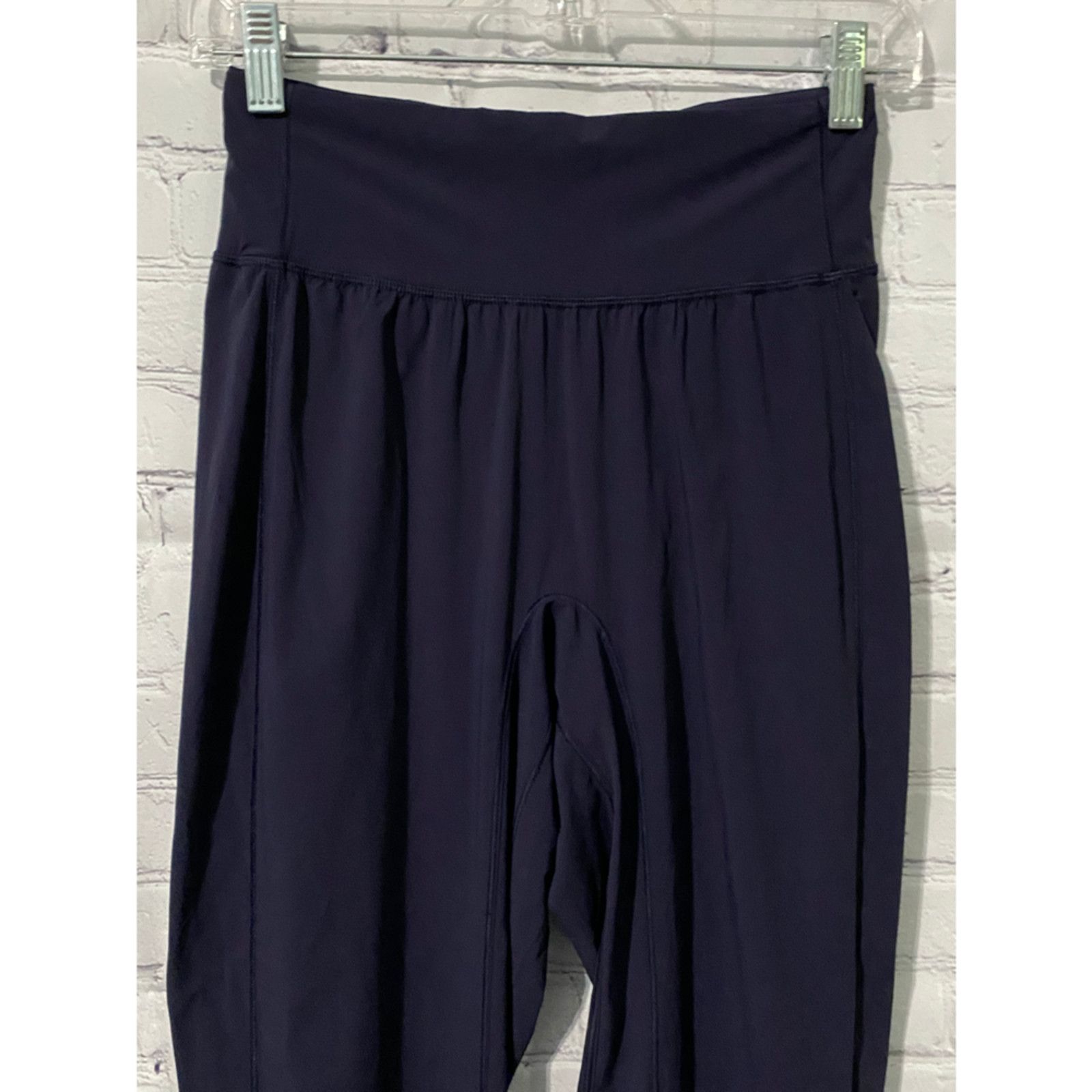 Lululemon Lululemon joggers size 4 Size US 26 / EU 42 - 3 Thumbnail