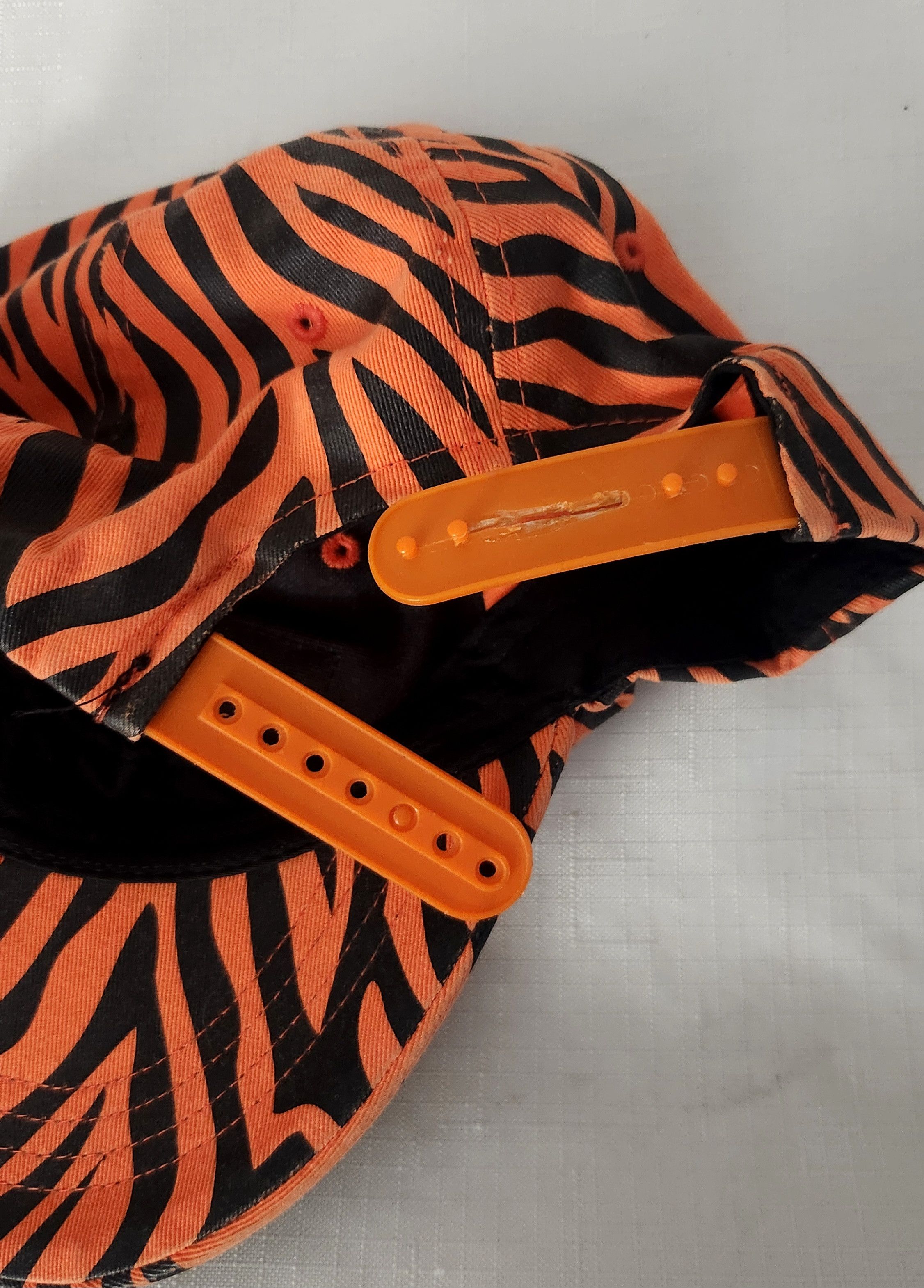 Japanese Brand Vintage X-Girl Skateboard Rare Tiger Leopard SnapBack OS Size ONE SIZE - 7 Thumbnail
