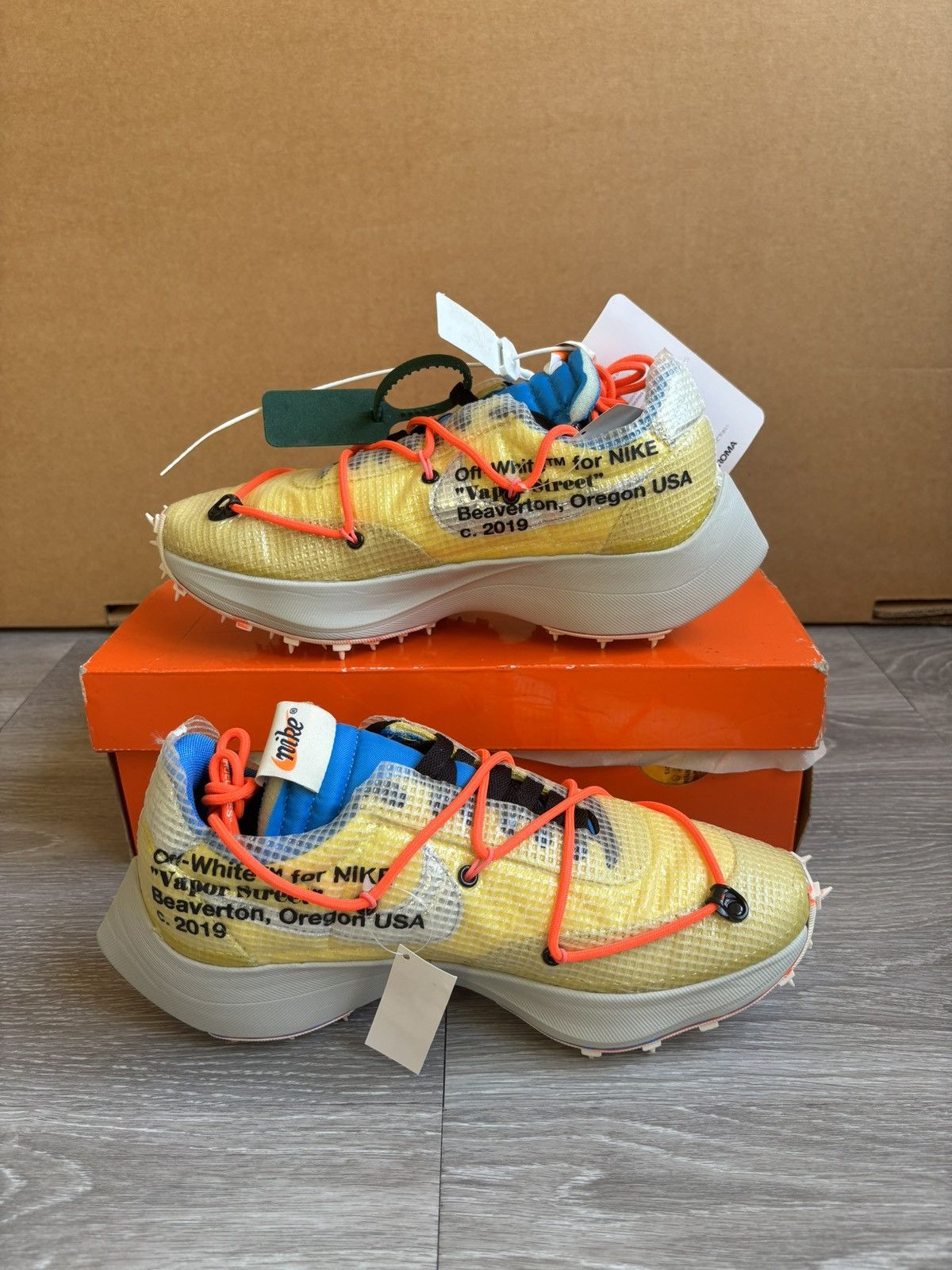 Nike × Off-White Nike Off White Tour Yellow Vapor Street Size US 7.5 / IT 37.5 - 2 Thumbnail