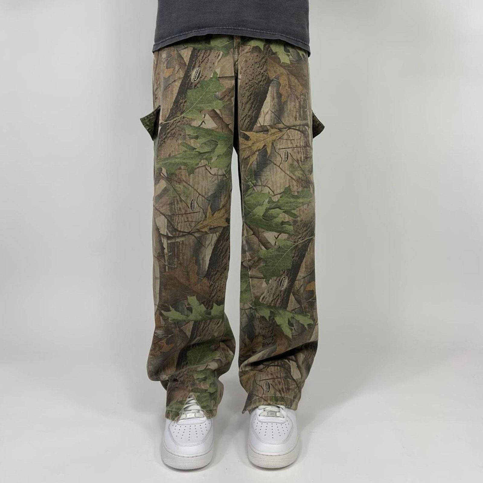 Japanese Brand × Realtree Baggy Y2K Camouflage Cargo Utility Pants Size US 38 / EU 54 - 1 Thumbnail