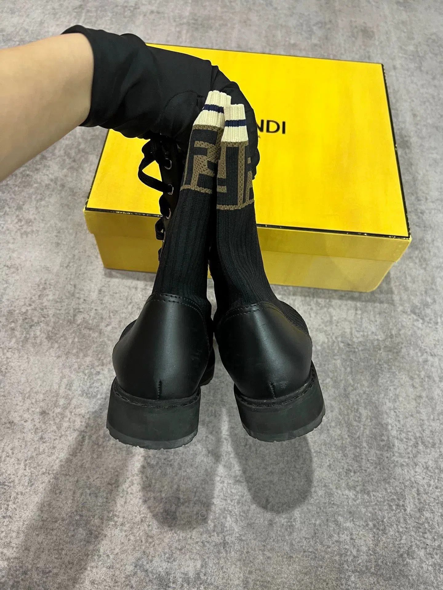 Fendi Fendi Logo Lace. Size US 6 / IT 36 - 5 Thumbnail