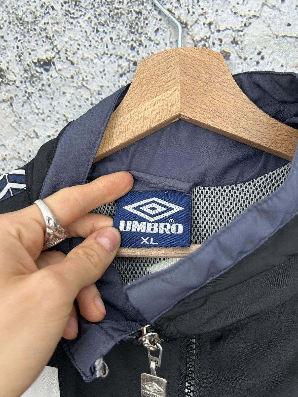 Umbro Vintage Umbro 90s Sport Light Jacket Rap Streetwear Football Size US XL / EU 56 / 4 - 6 Thumbnail
