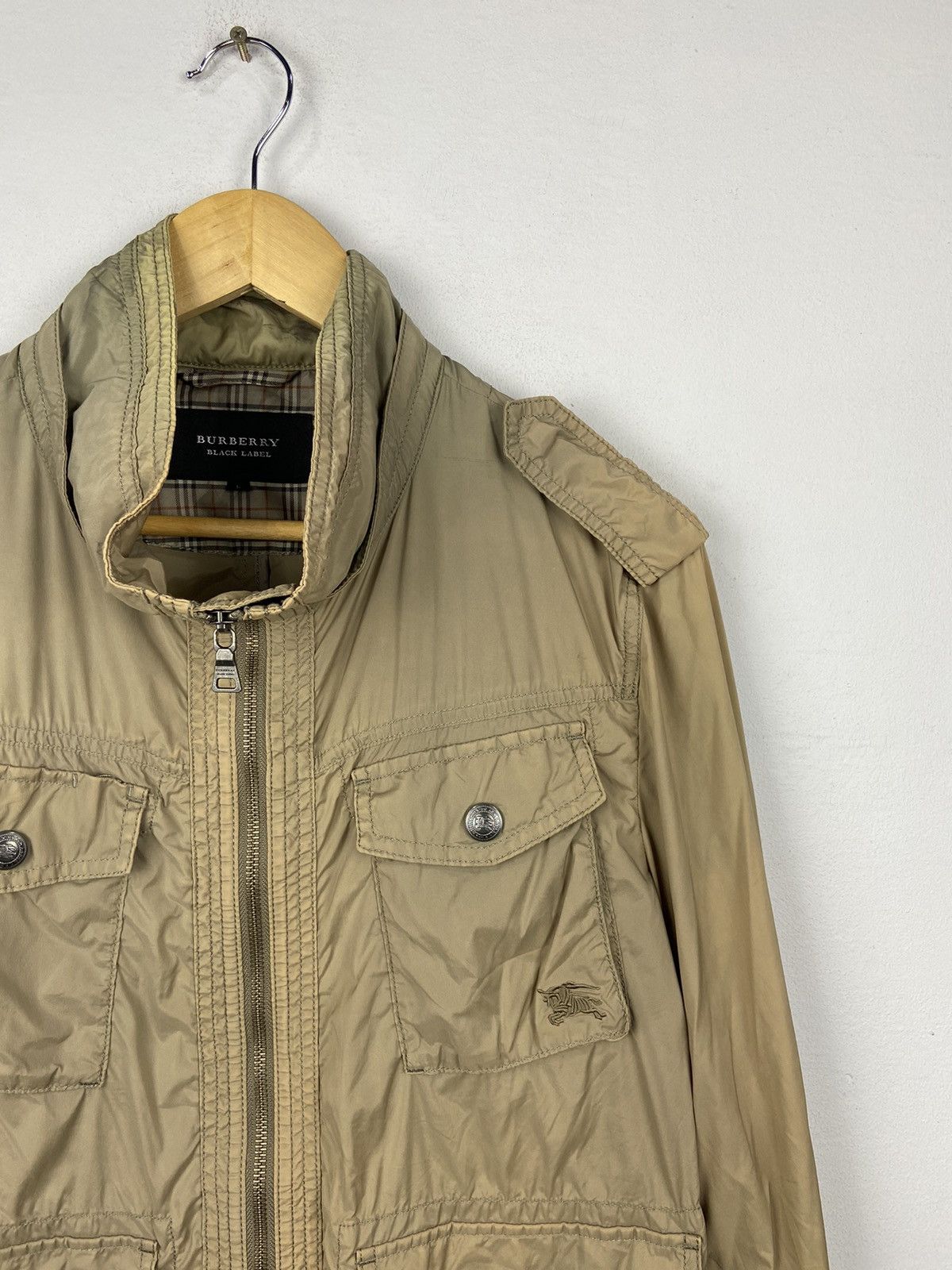 Burberry Burberry Multi Pocket Jacket Size M / US 6-8 / IT 42-44 - 2 Thumbnail