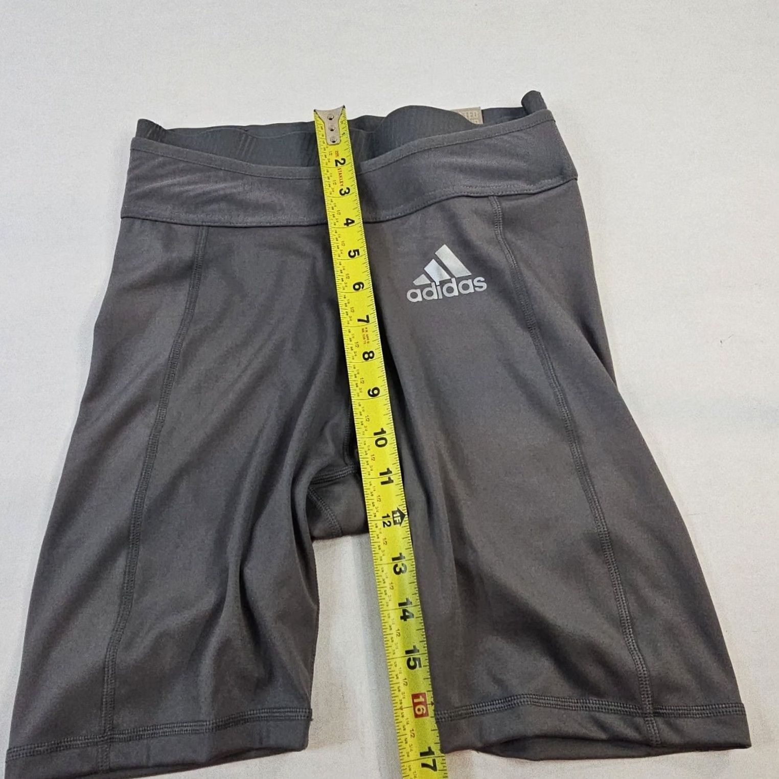 Adidas Adidas Primegreen Aeroready Techfit 3" Mid Rise Gray Womens S Volleyball Shorts Size 28" / US 6 / IT 42 - 5 Thumbnail