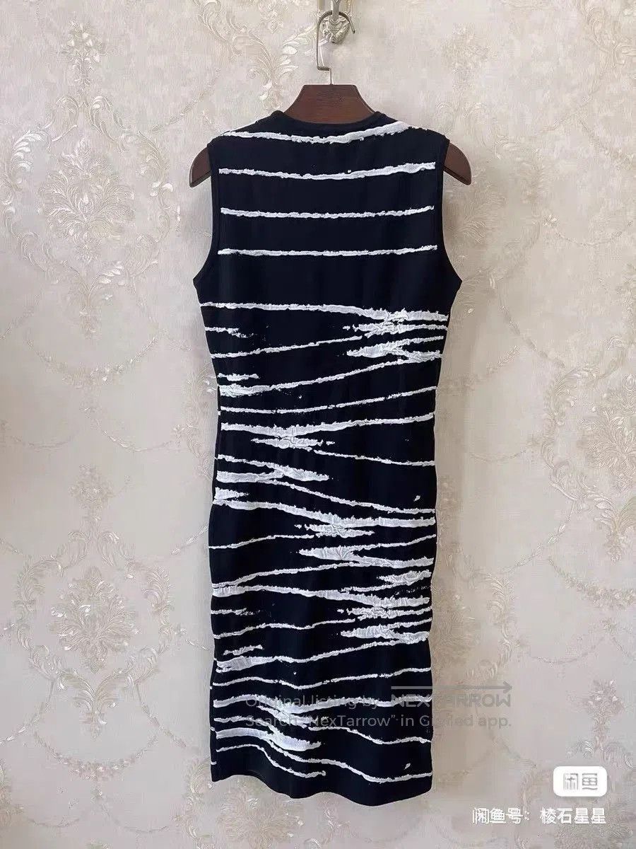 Versace Versace Runway Sleeveless Wool Blend Dress. Size M / US 6-8 / IT 42-44 - 7 Thumbnail